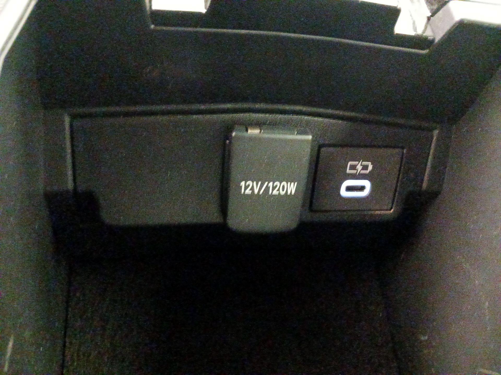 Thumbnail: 2024 Toyota Corolla - 18