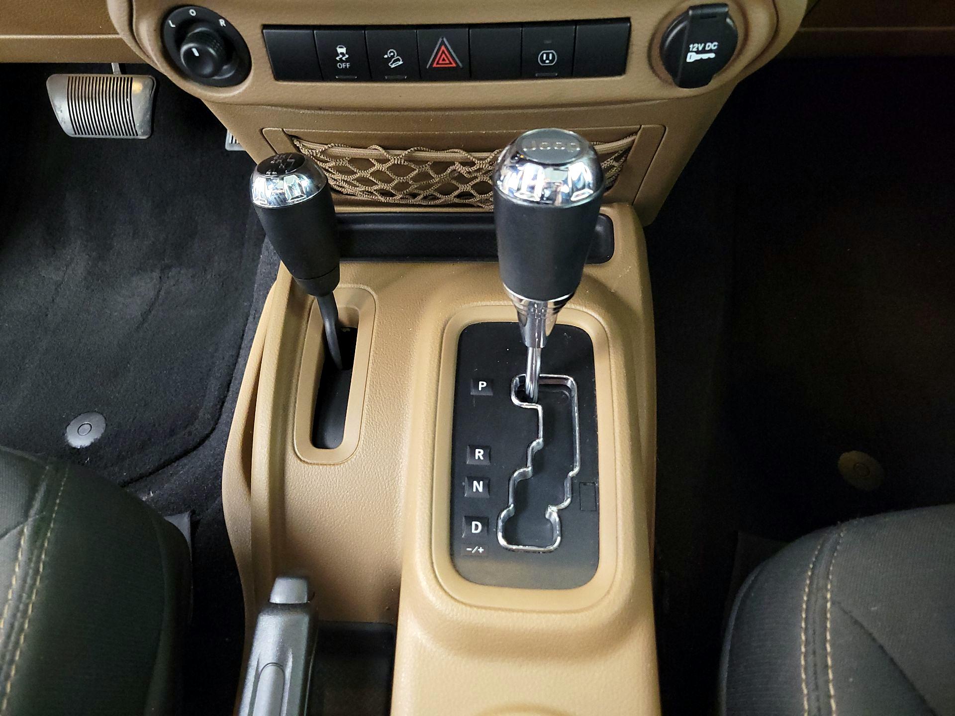 Thumbnail: 2017 Jeep Wrangler - 16