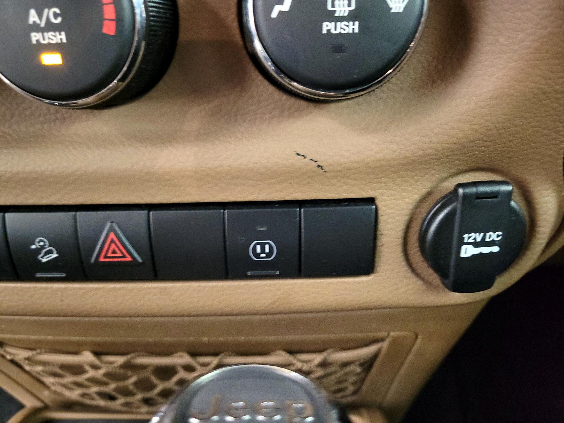 Thumbnail: 2017 Jeep Wrangler - 17