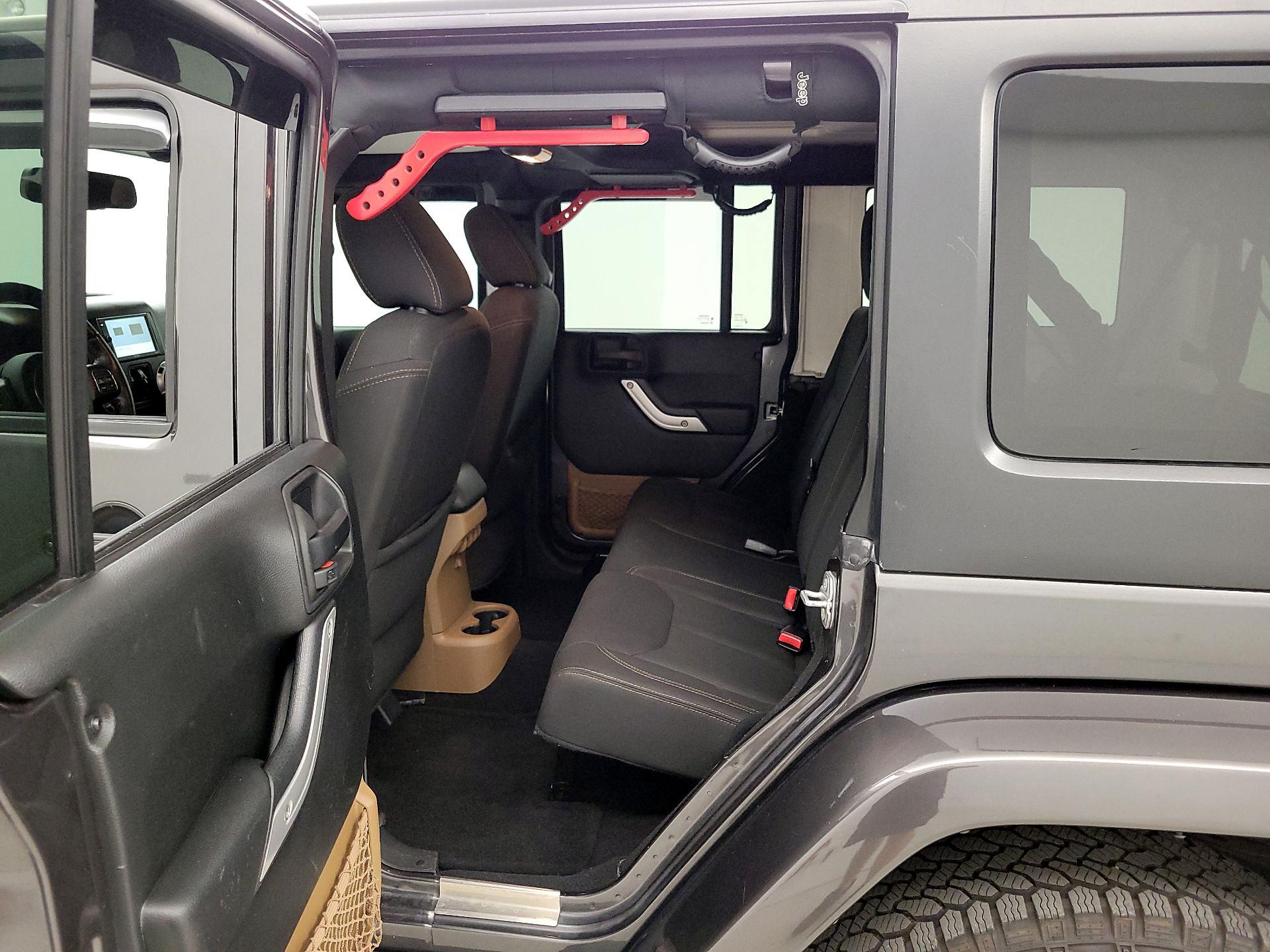 Thumbnail: 2017 Jeep Wrangler - 18