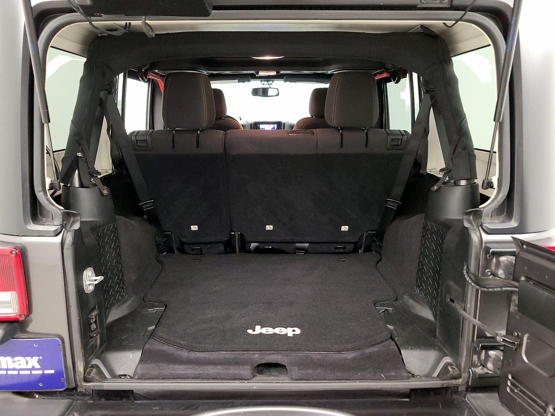 Thumbnail: 2017 Jeep Wrangler - 19