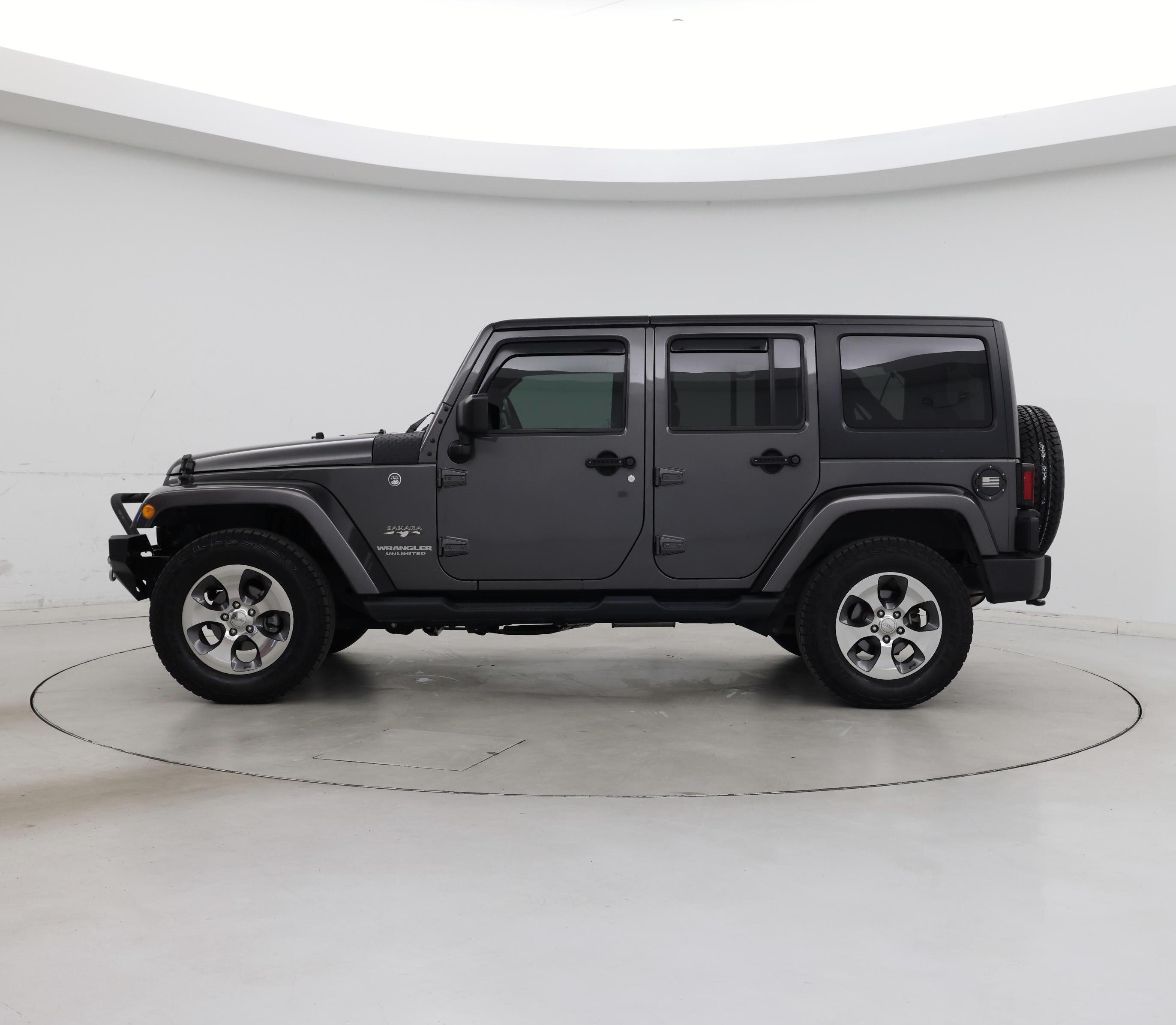 Thumbnail: 2017 Jeep Wrangler - 3