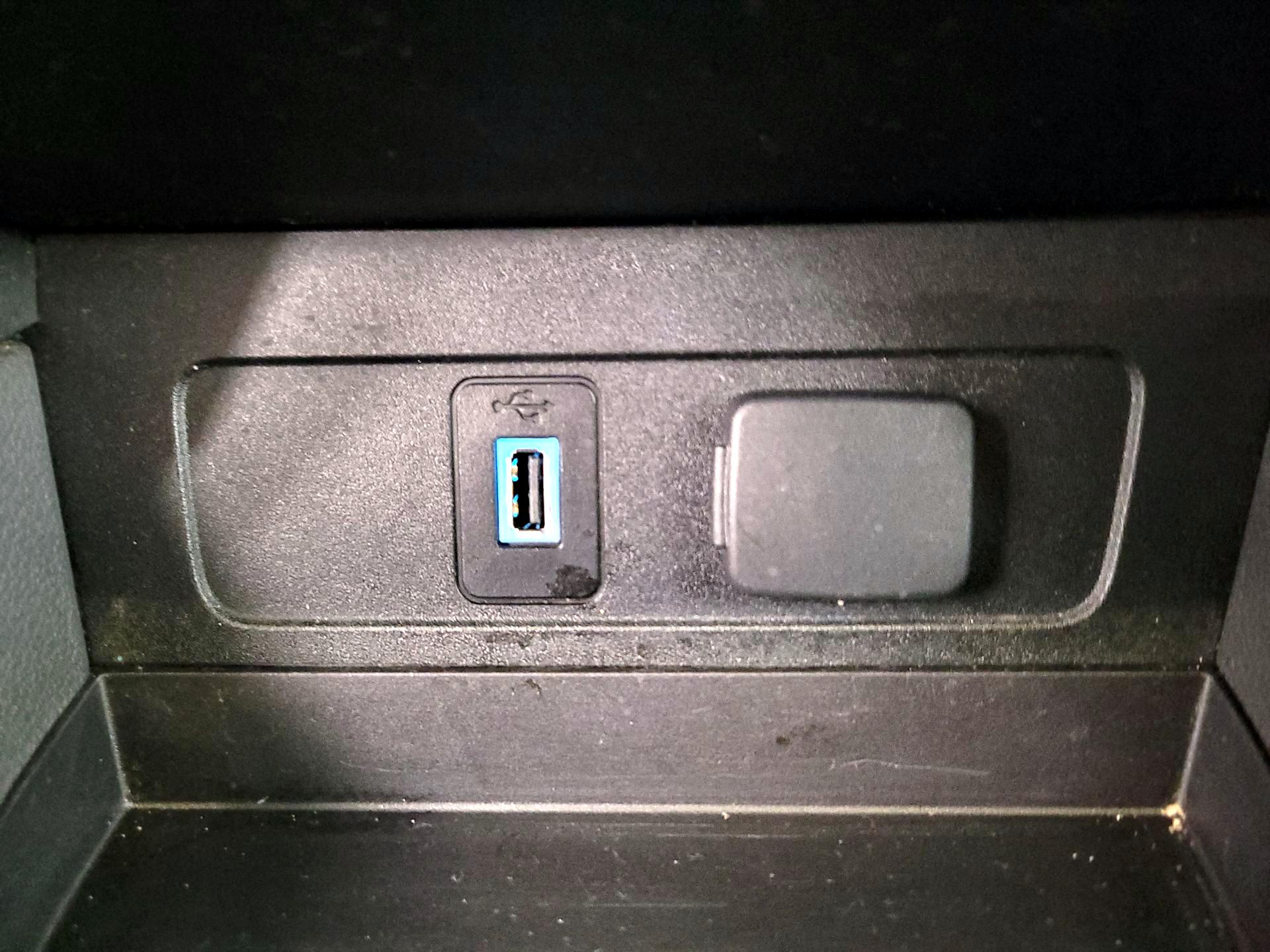 Thumbnail: 2017 Ford Escape - 18