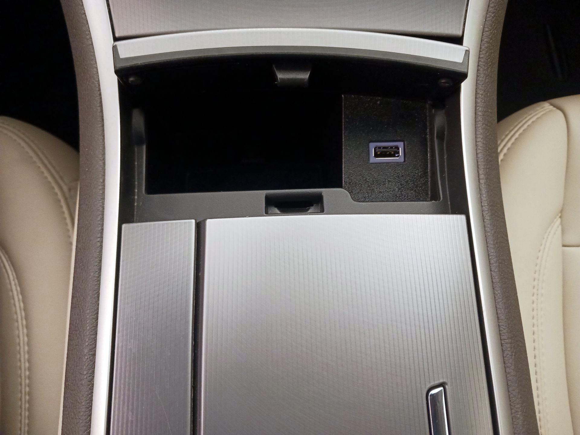 Thumbnail: 2018 Lincoln MKZ - 18