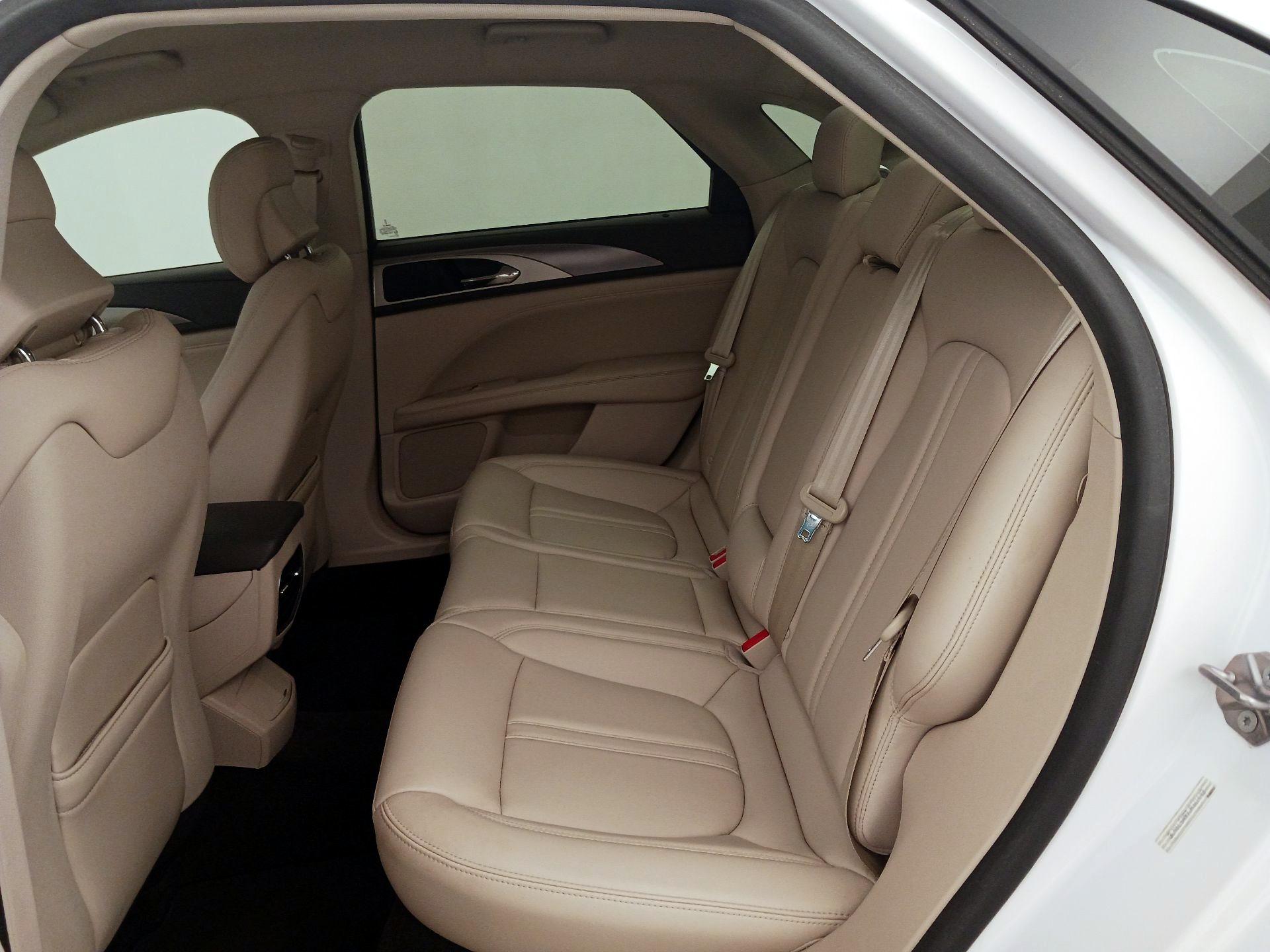 Thumbnail: 2018 Lincoln MKZ - 19