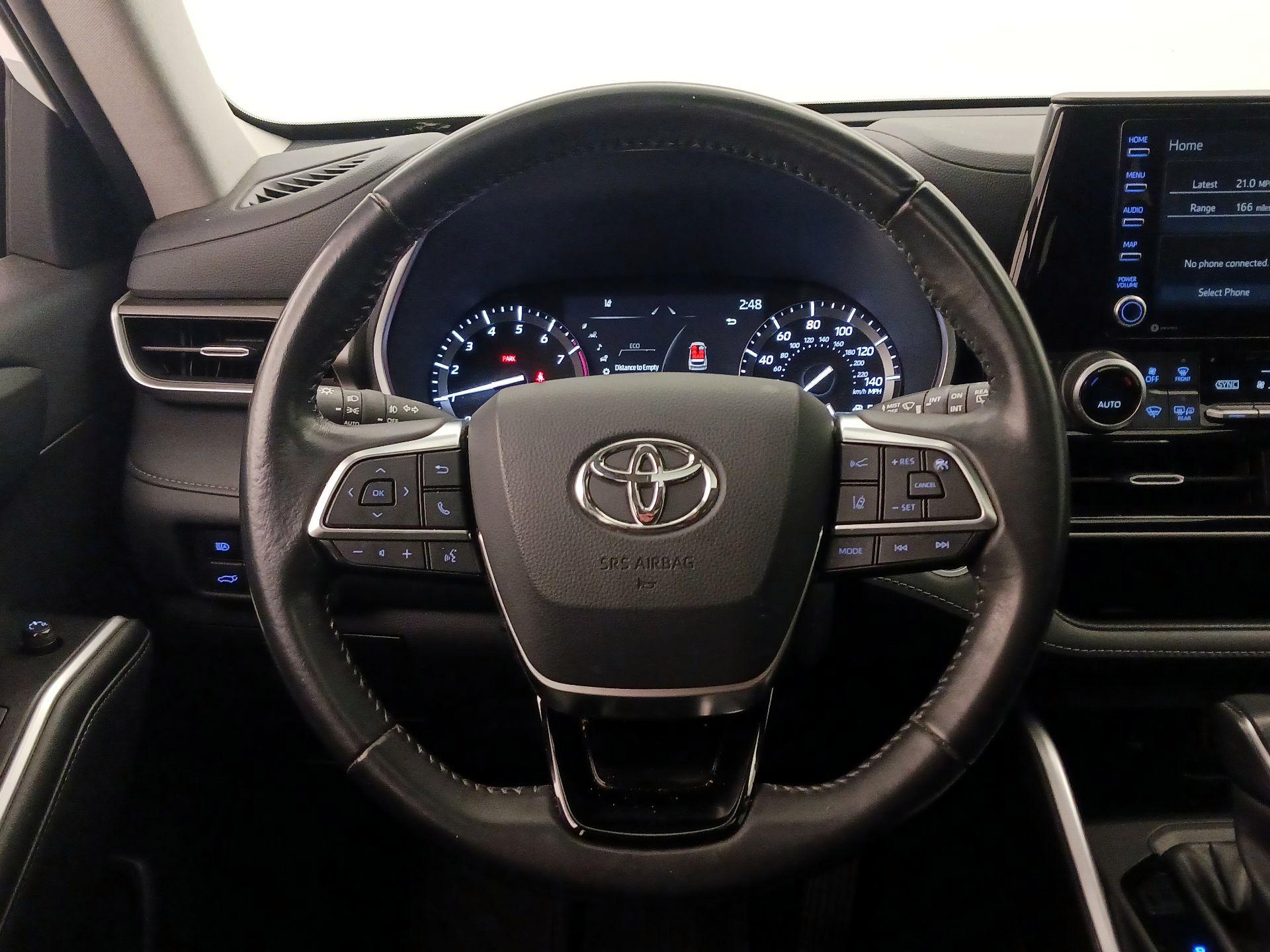 Thumbnail: 2021 Toyota Highlander - 10