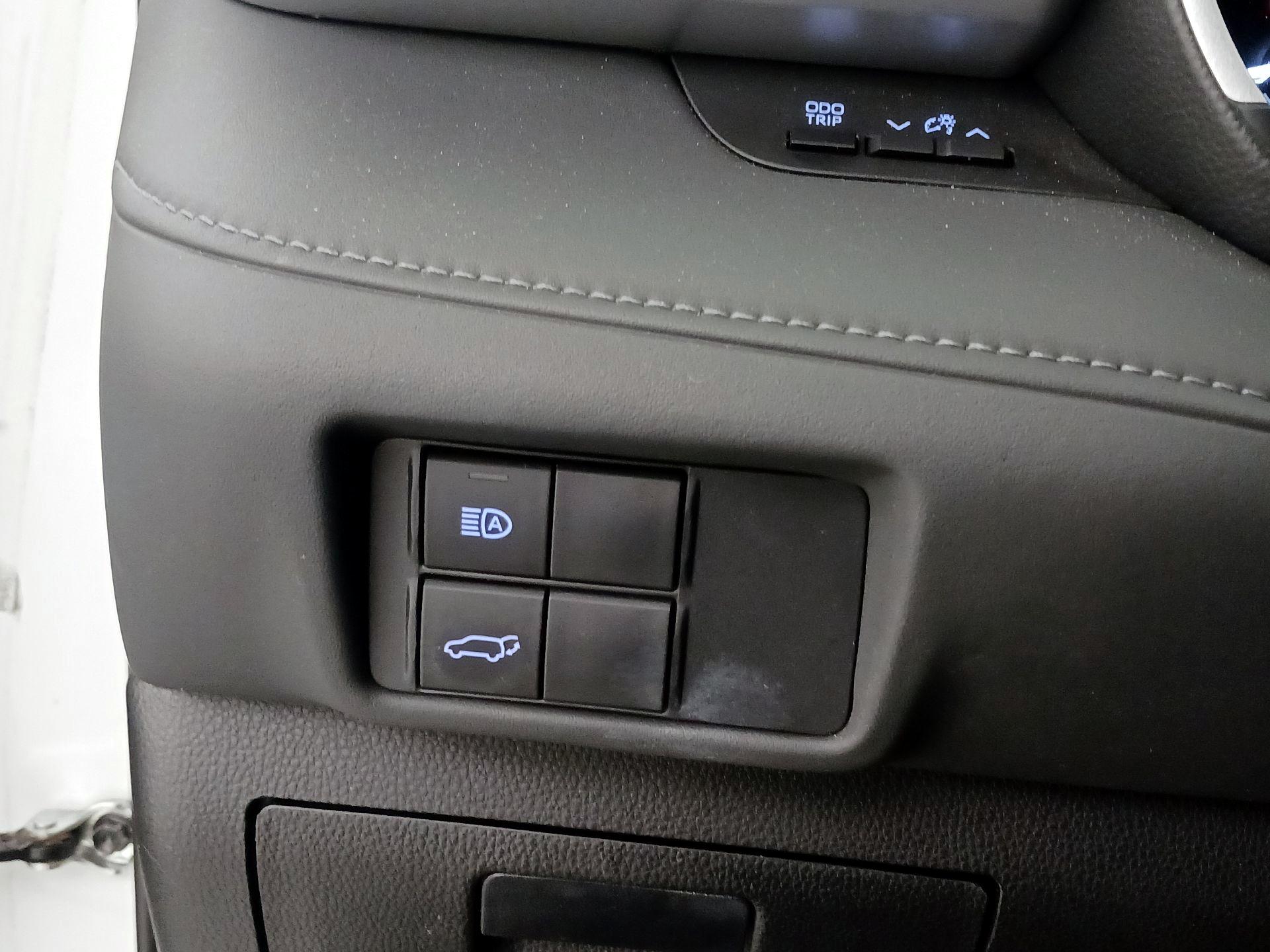 Thumbnail: 2021 Toyota Highlander - 13