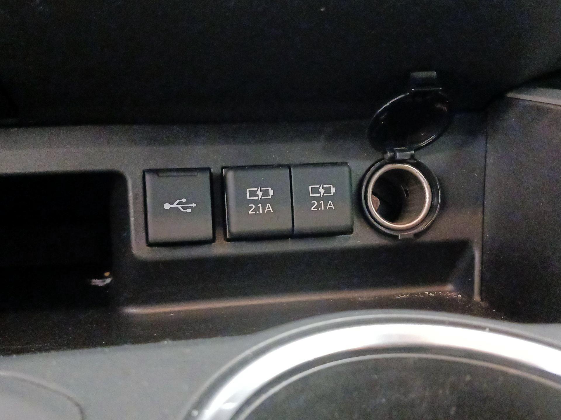 Thumbnail: 2021 Toyota Highlander - 18