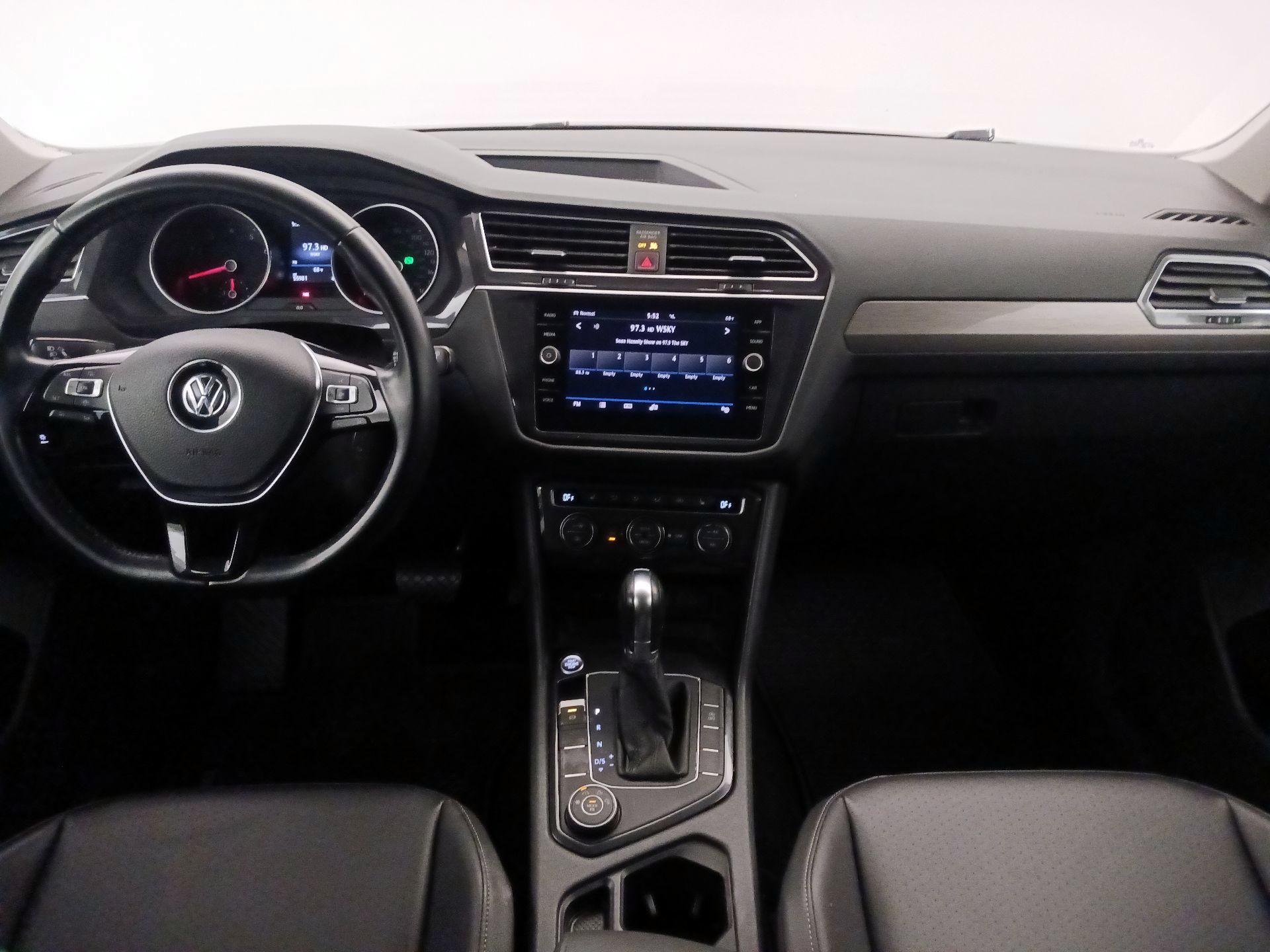 Thumbnail: 2019 Volkswagen Tiguan - 9