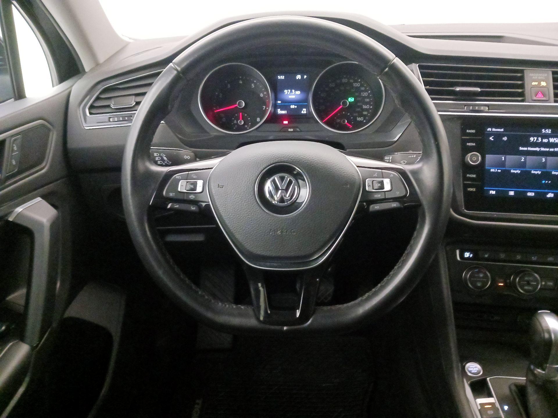 Thumbnail: 2019 Volkswagen Tiguan - 10