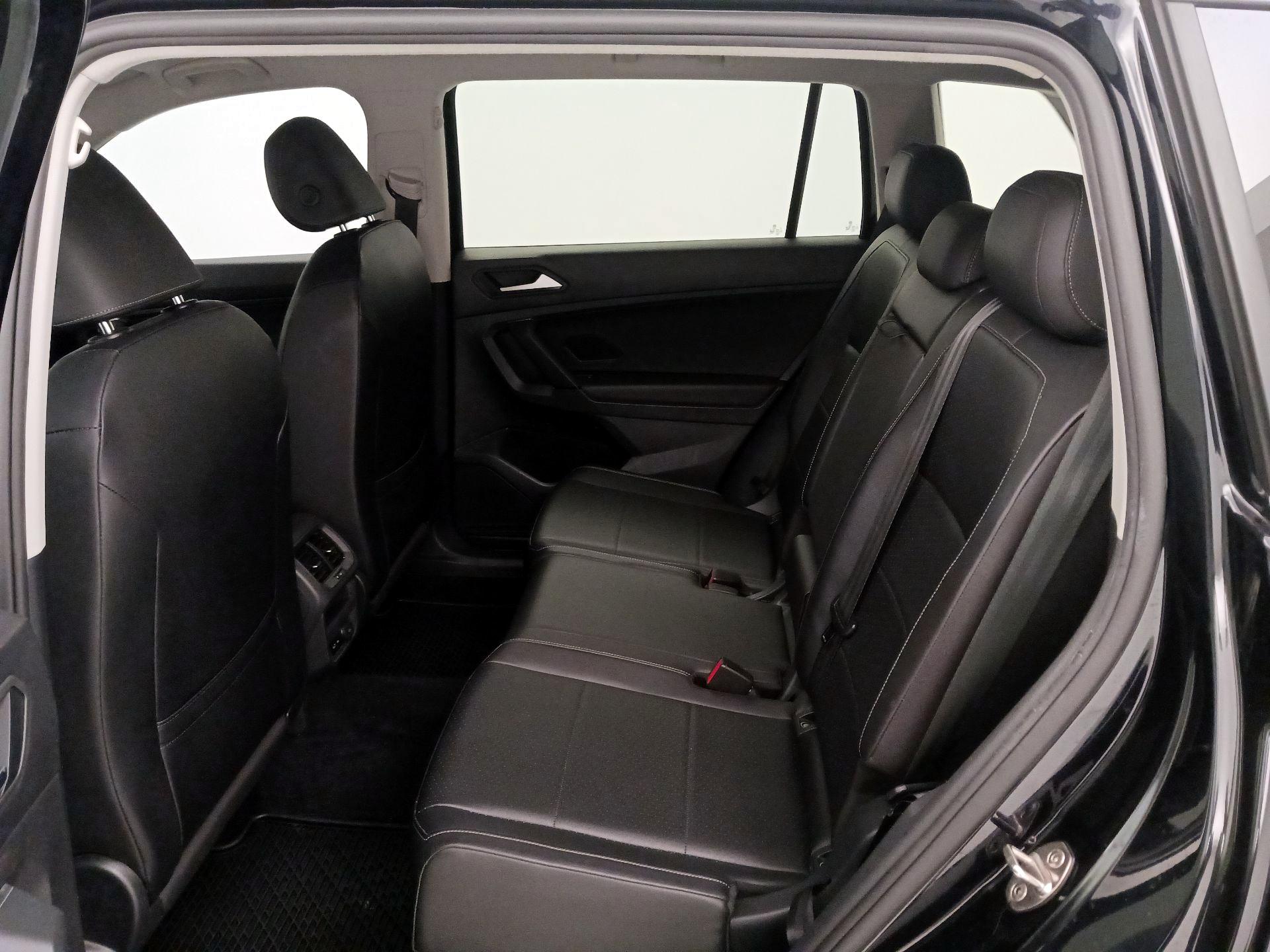 Thumbnail: 2019 Volkswagen Tiguan - 19