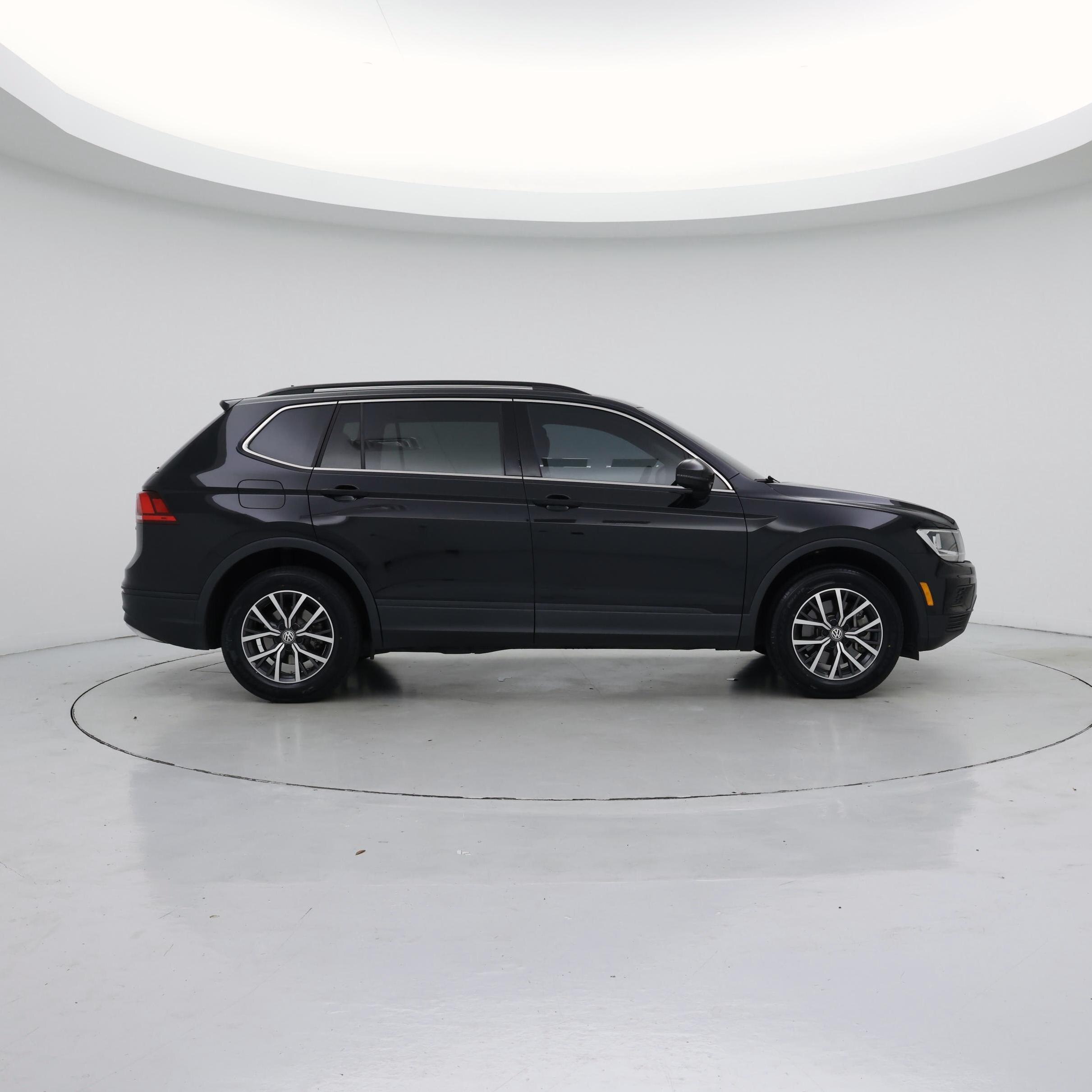 Thumbnail: 2019 Volkswagen Tiguan - 7