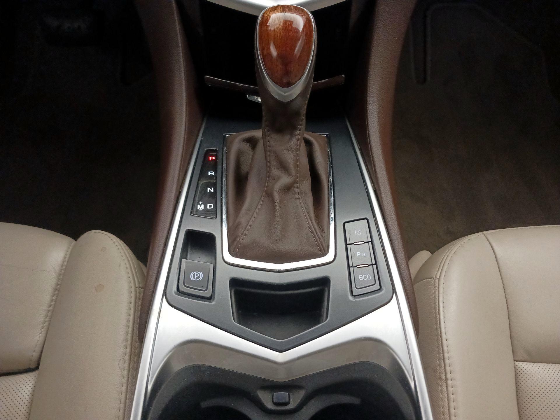 Thumbnail: 2015 Cadillac SRX - 18