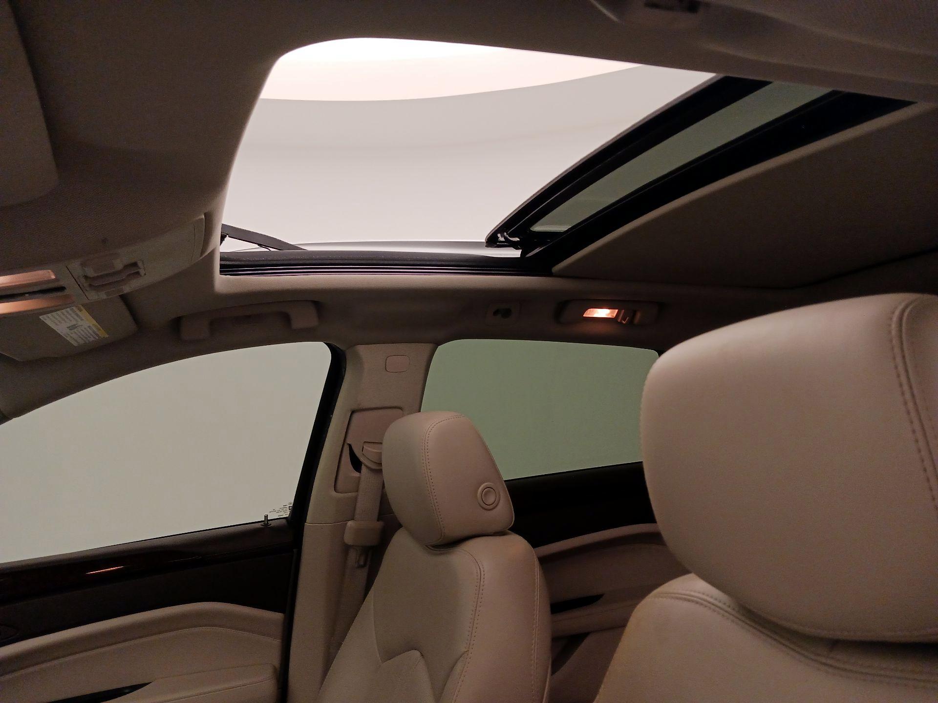 Thumbnail: 2015 Cadillac SRX - 20