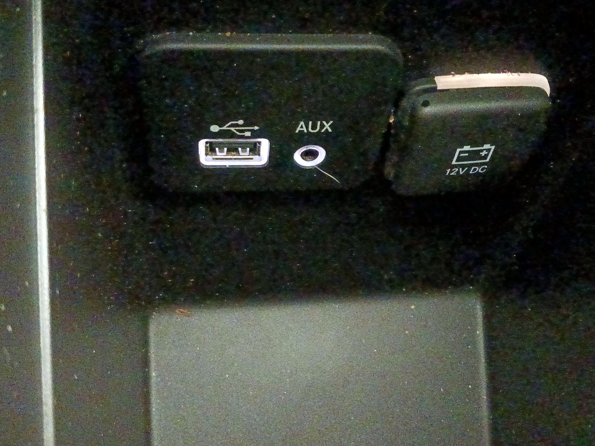 Thumbnail: 2015 Chrysler 200 - 18