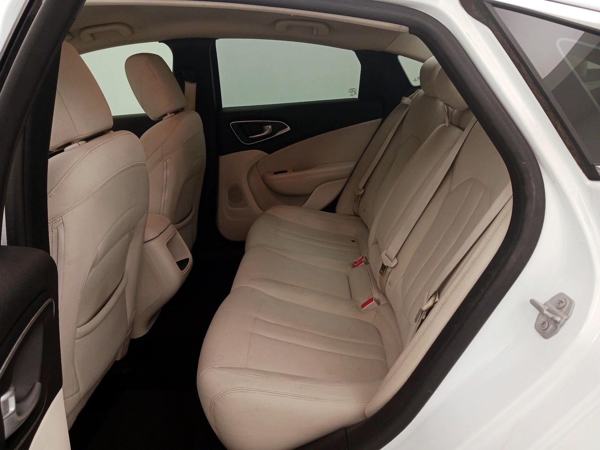 Thumbnail: 2015 Chrysler 200 - 19