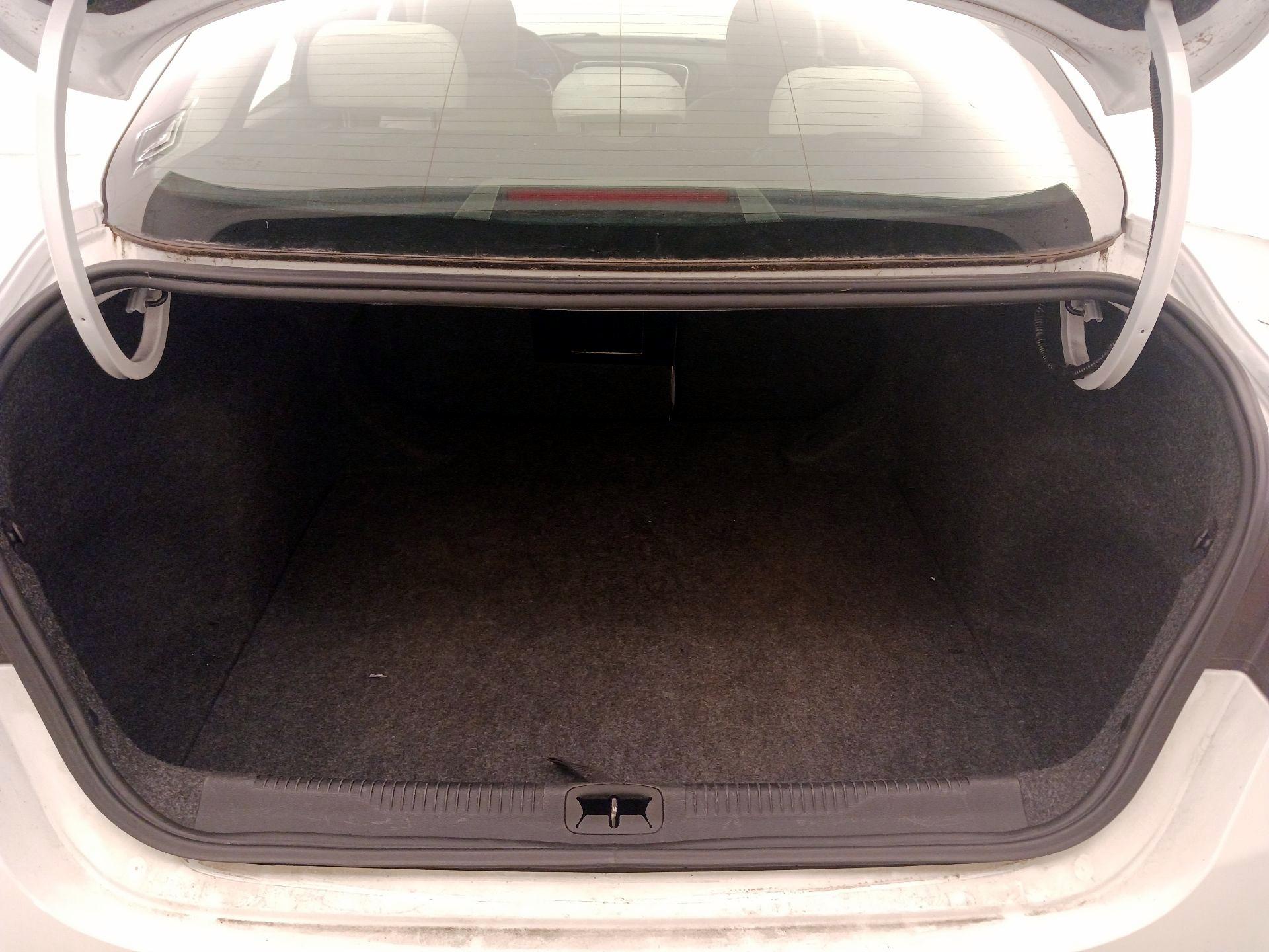 Thumbnail: 2015 Chrysler 200 - 20