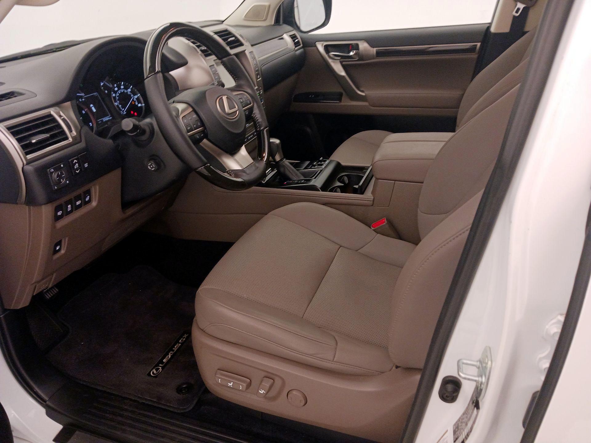 Thumbnail: 2021 Lexus GX - 11