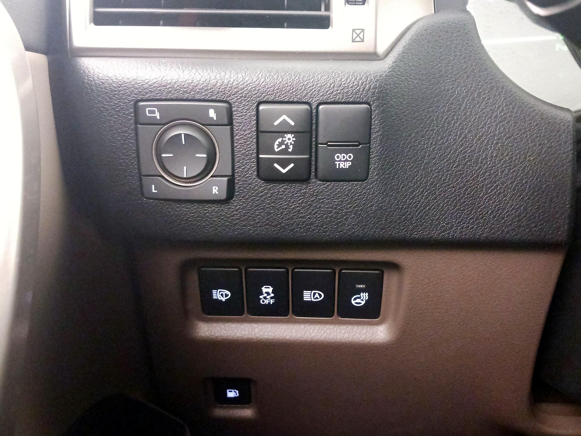 Thumbnail: 2021 Lexus GX - 13