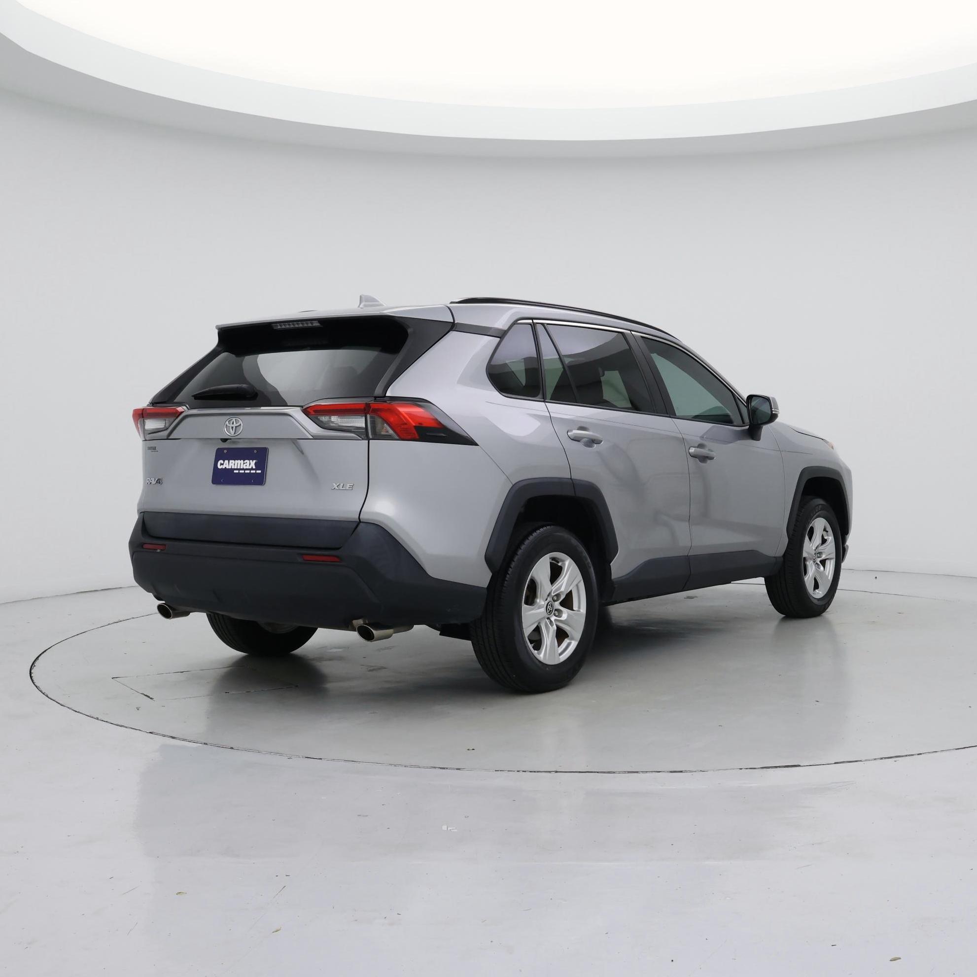 Thumbnail: 2021 Toyota RAV4 - 8