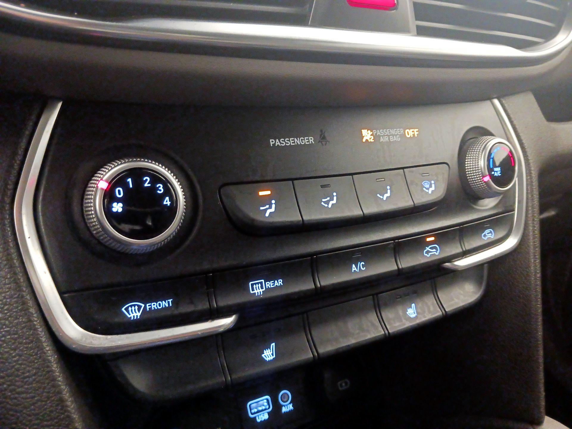 Thumbnail: 2019 Hyundai Santa Fe - 16