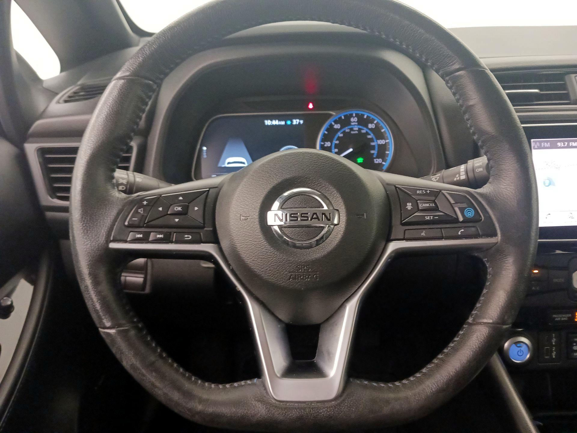 Thumbnail: 2020 Nissan Leaf - 10