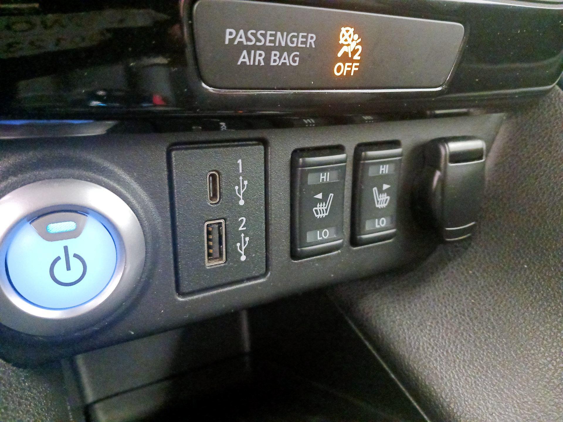 Thumbnail: 2020 Nissan Leaf - 19