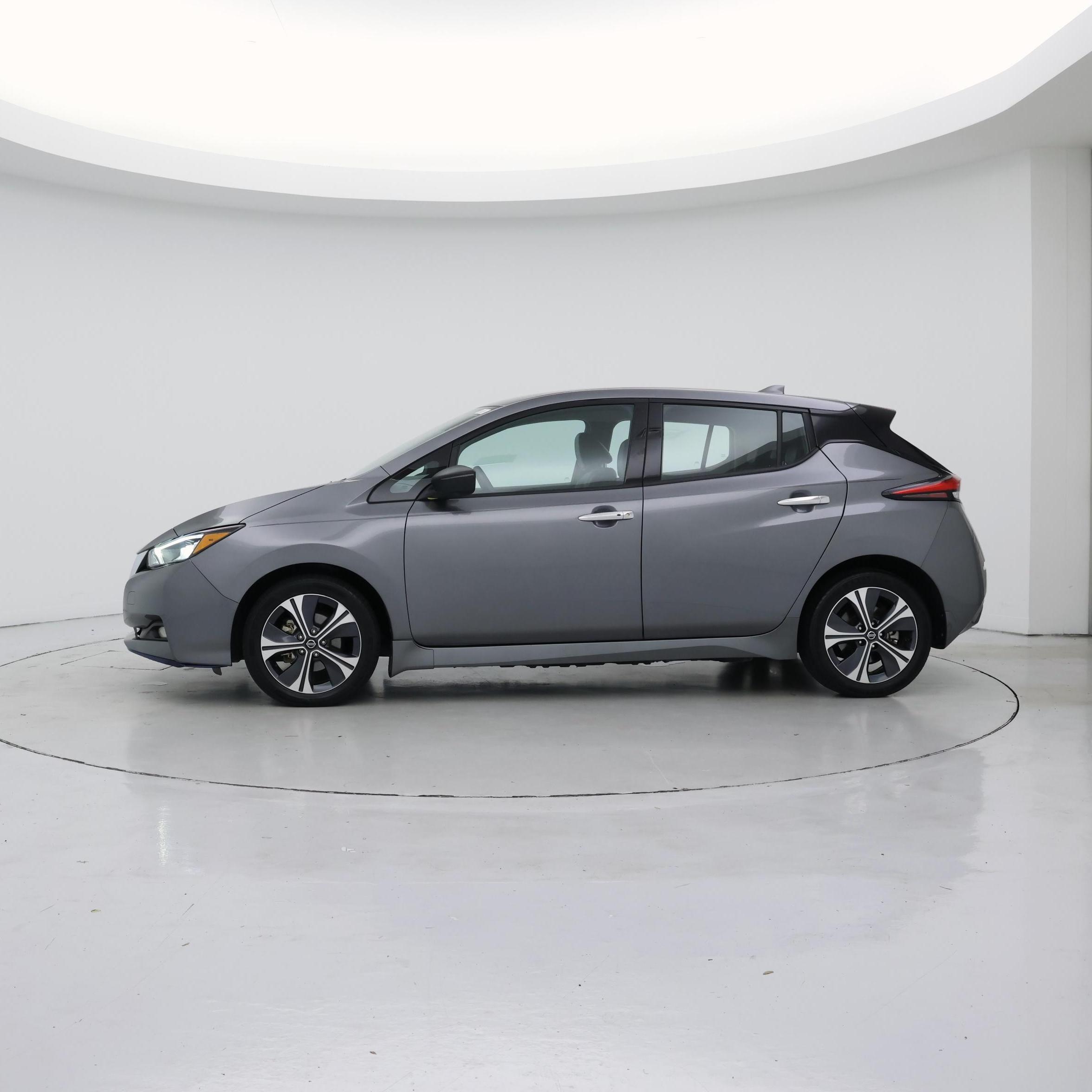 Thumbnail: 2020 Nissan Leaf - 3