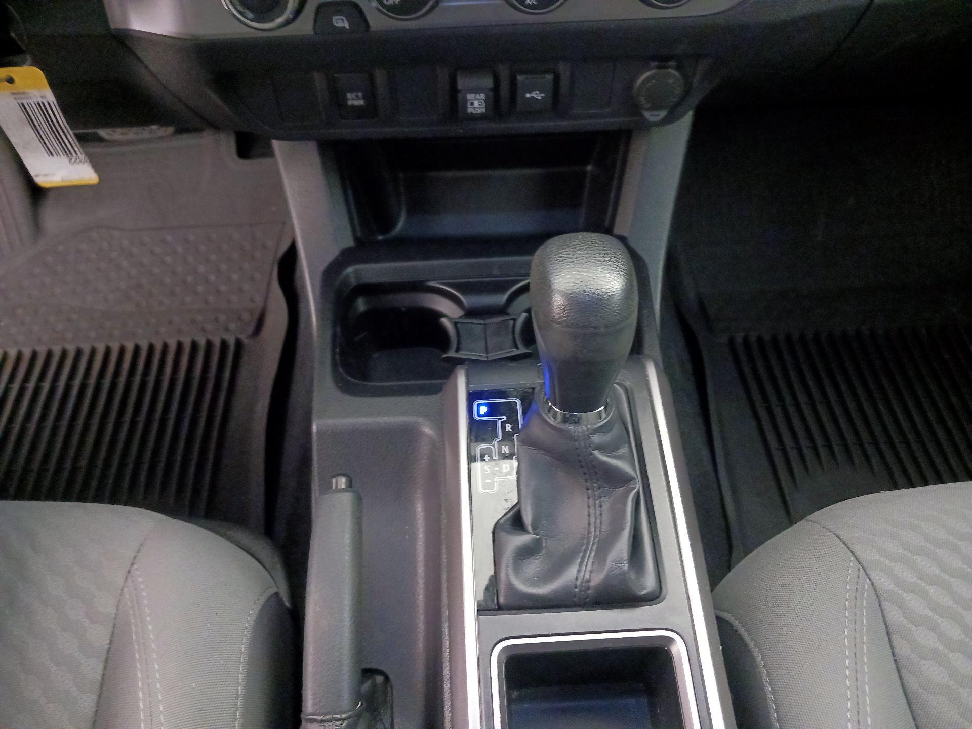 Thumbnail: 2020 Toyota Tacoma - 17