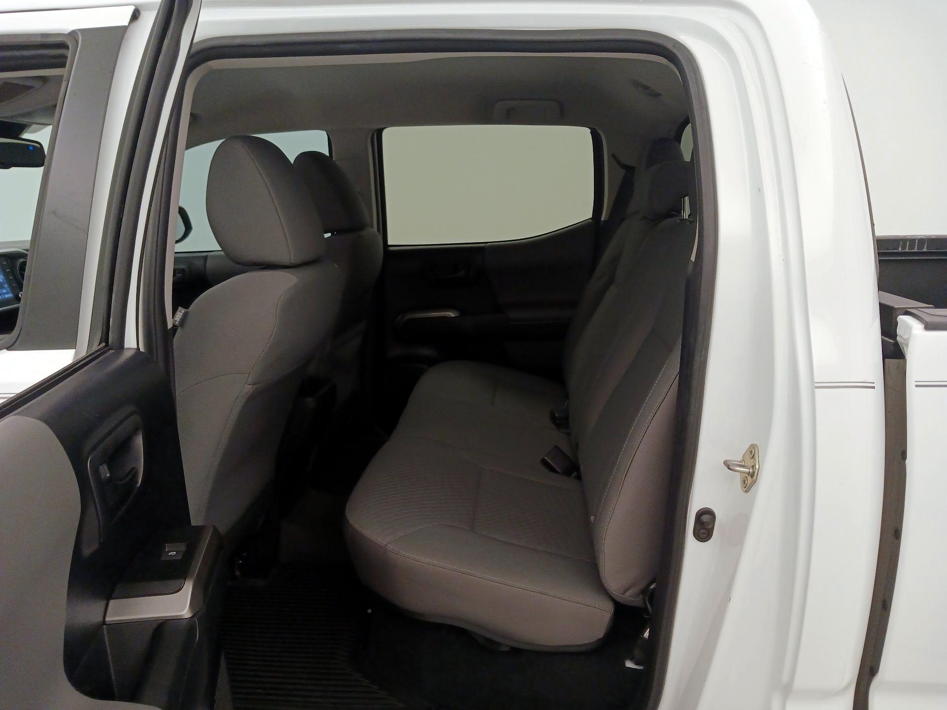 Thumbnail: 2020 Toyota Tacoma - 19