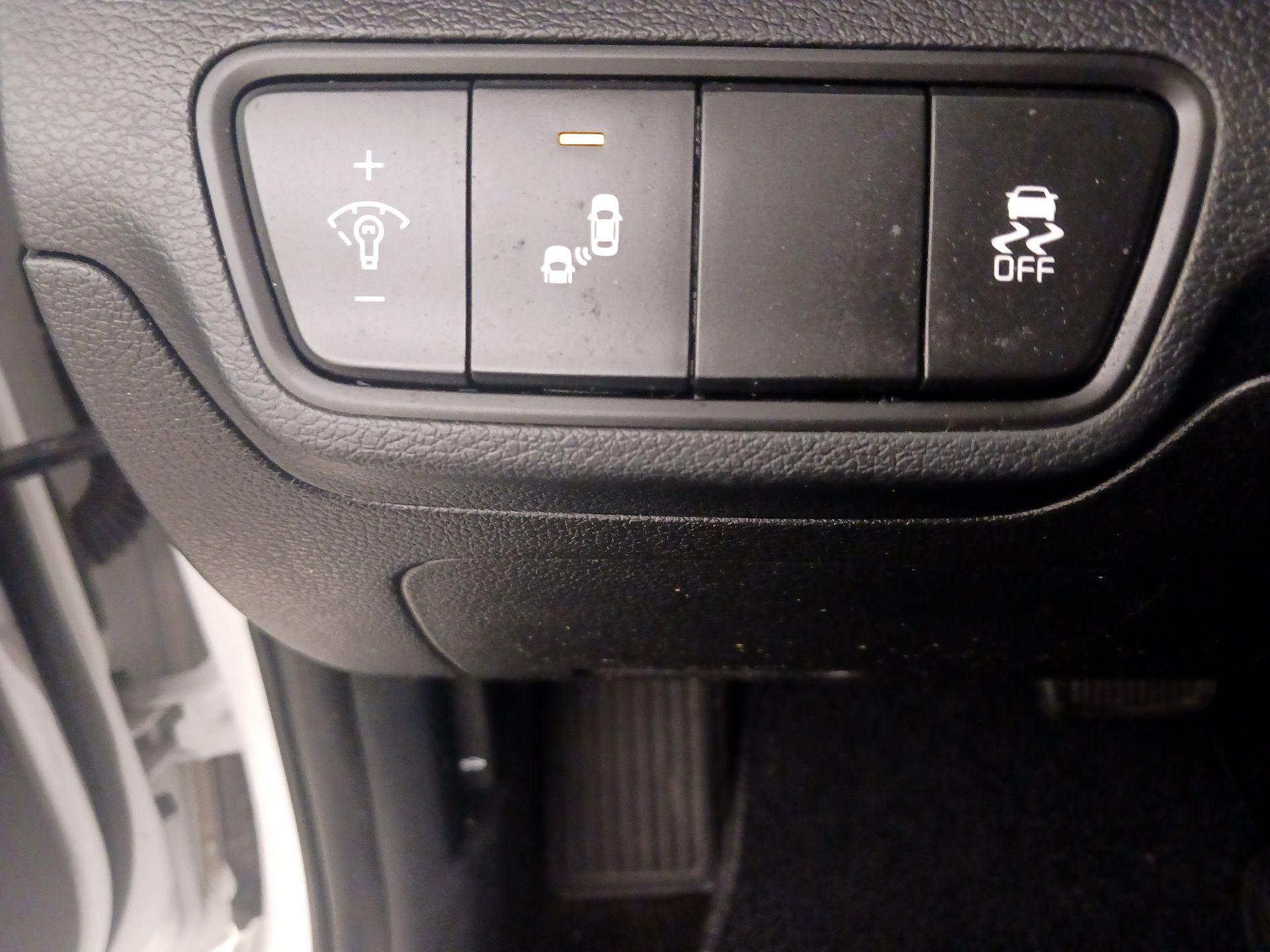 Thumbnail: 2022 Kia Forte - 13