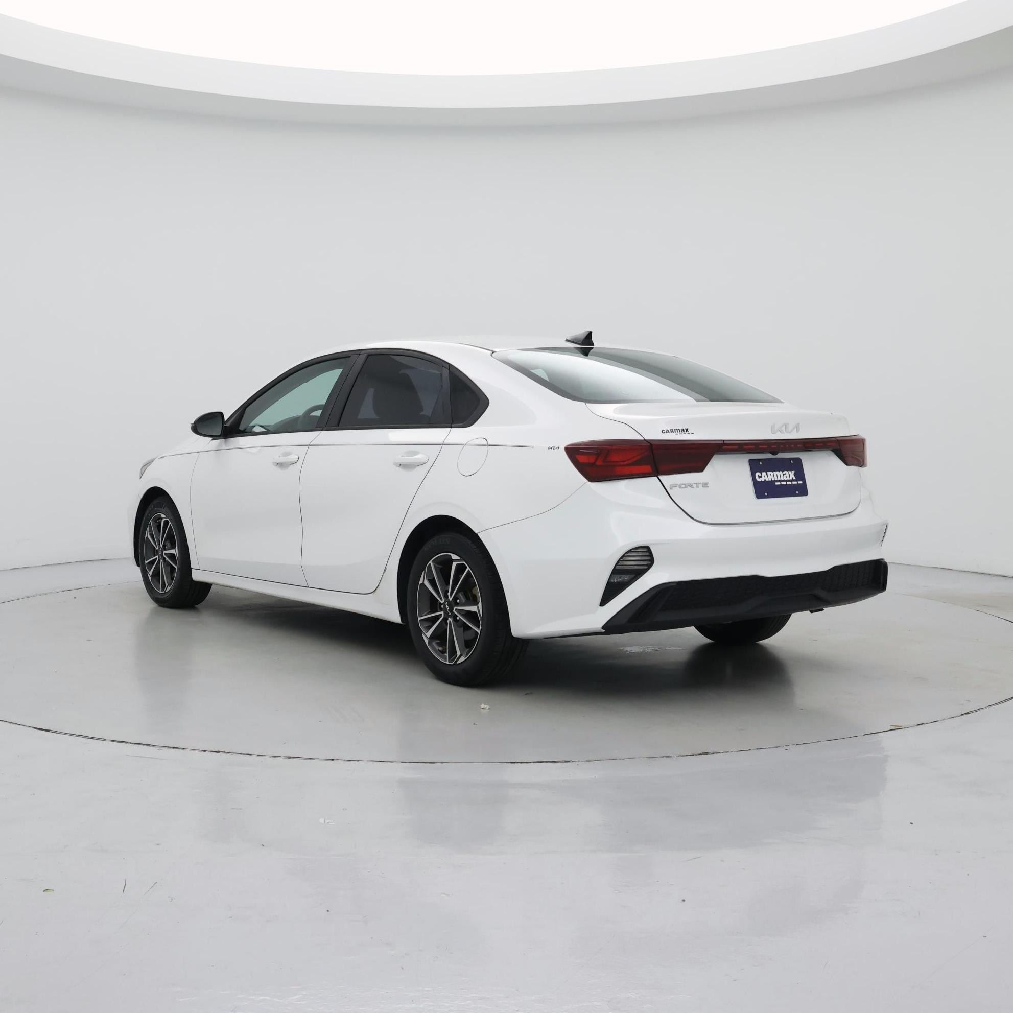 Thumbnail: 2022 Kia Forte - 2