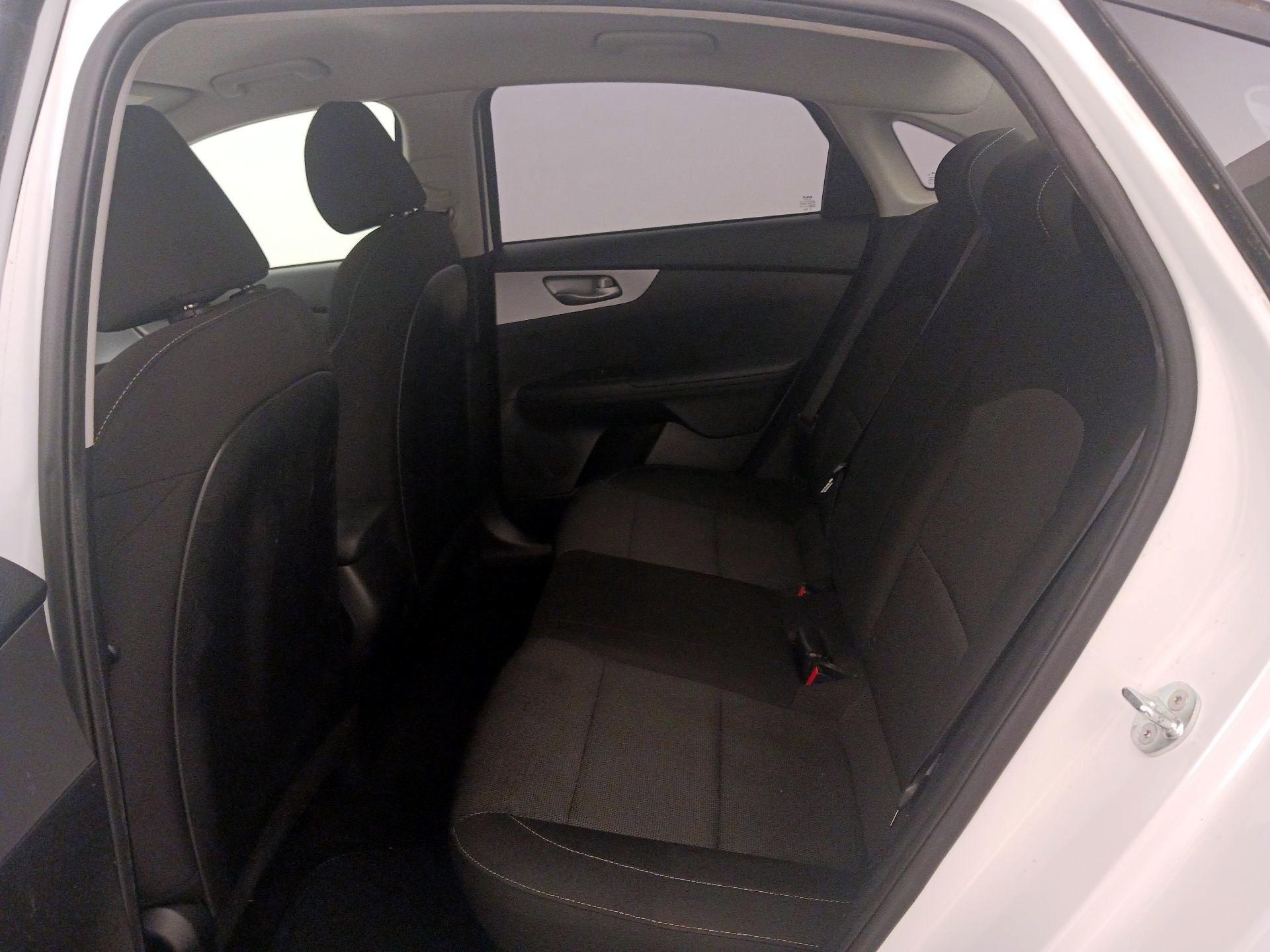 Thumbnail: 2022 Kia Forte - 19