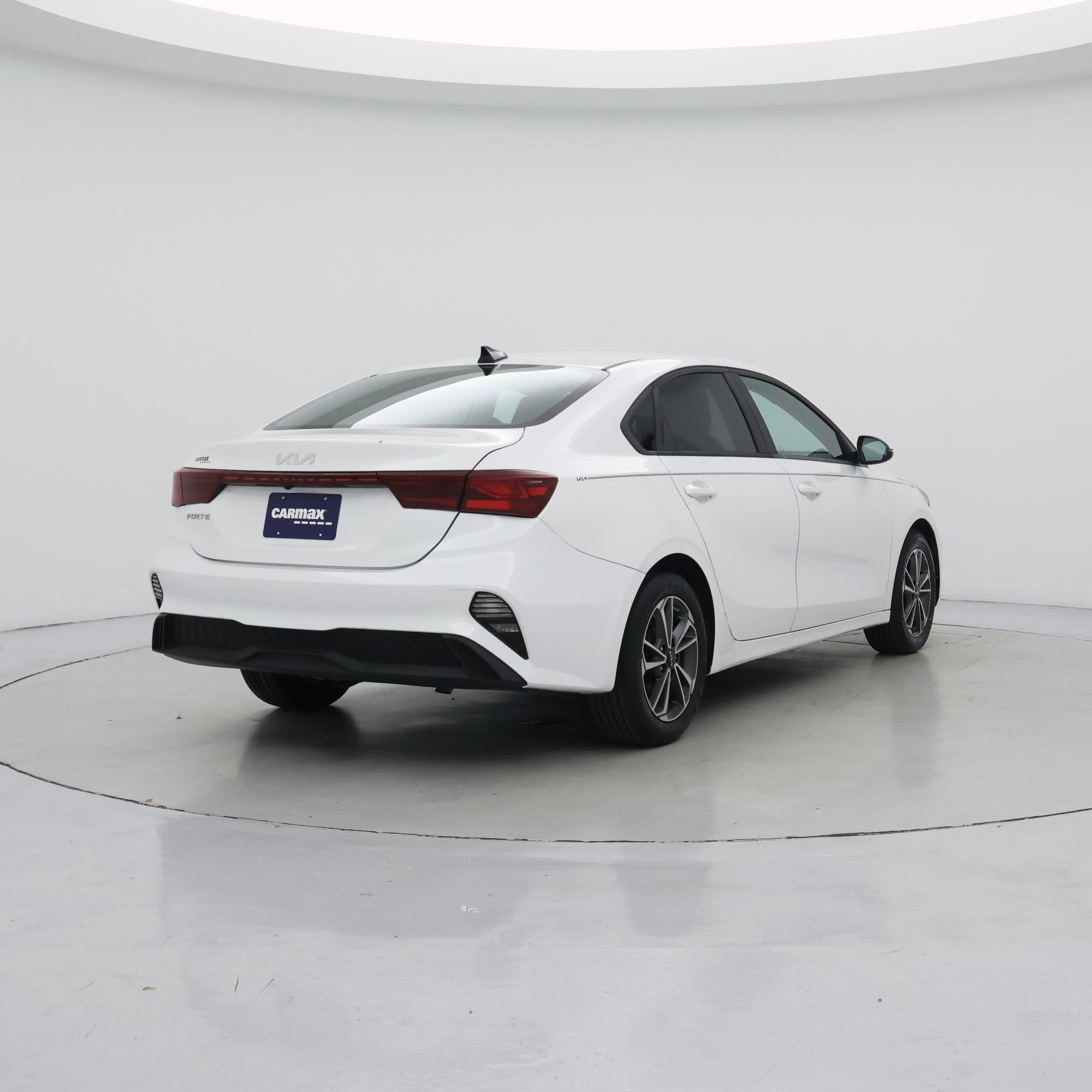 Thumbnail: 2022 Kia Forte - 8