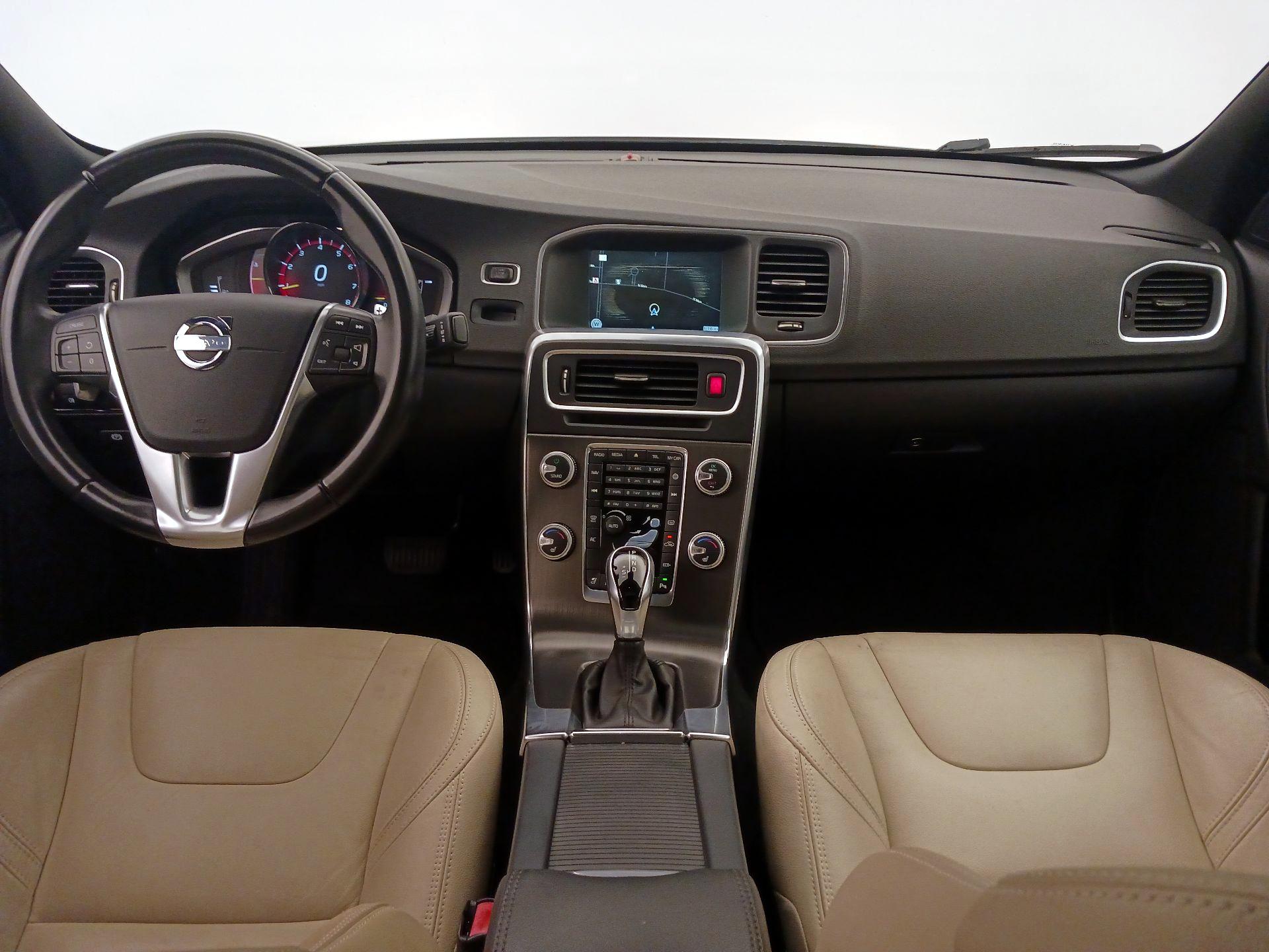 Thumbnail: 2015 Volvo S60 - 9