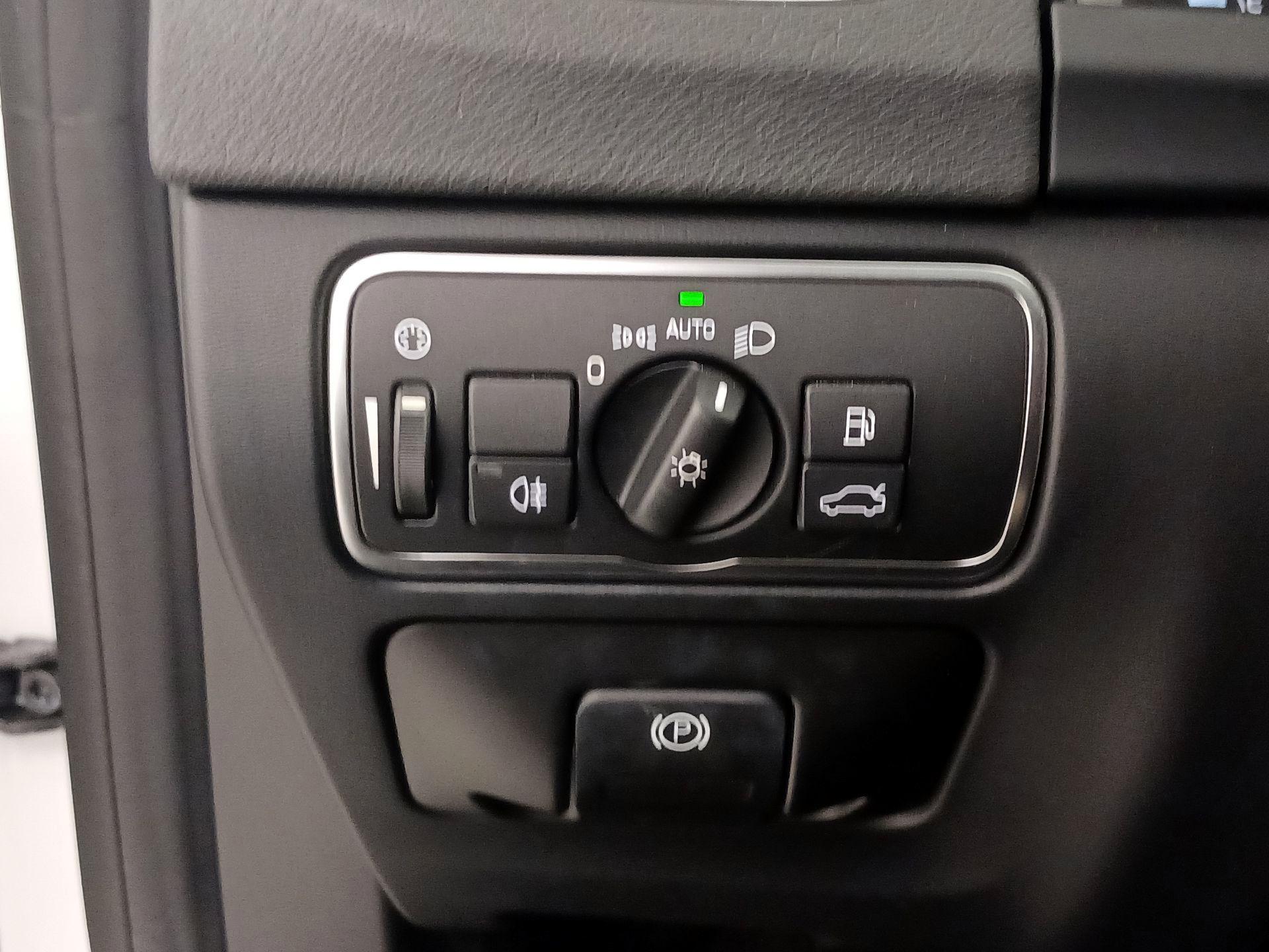 Thumbnail: 2015 Volvo S60 - 13