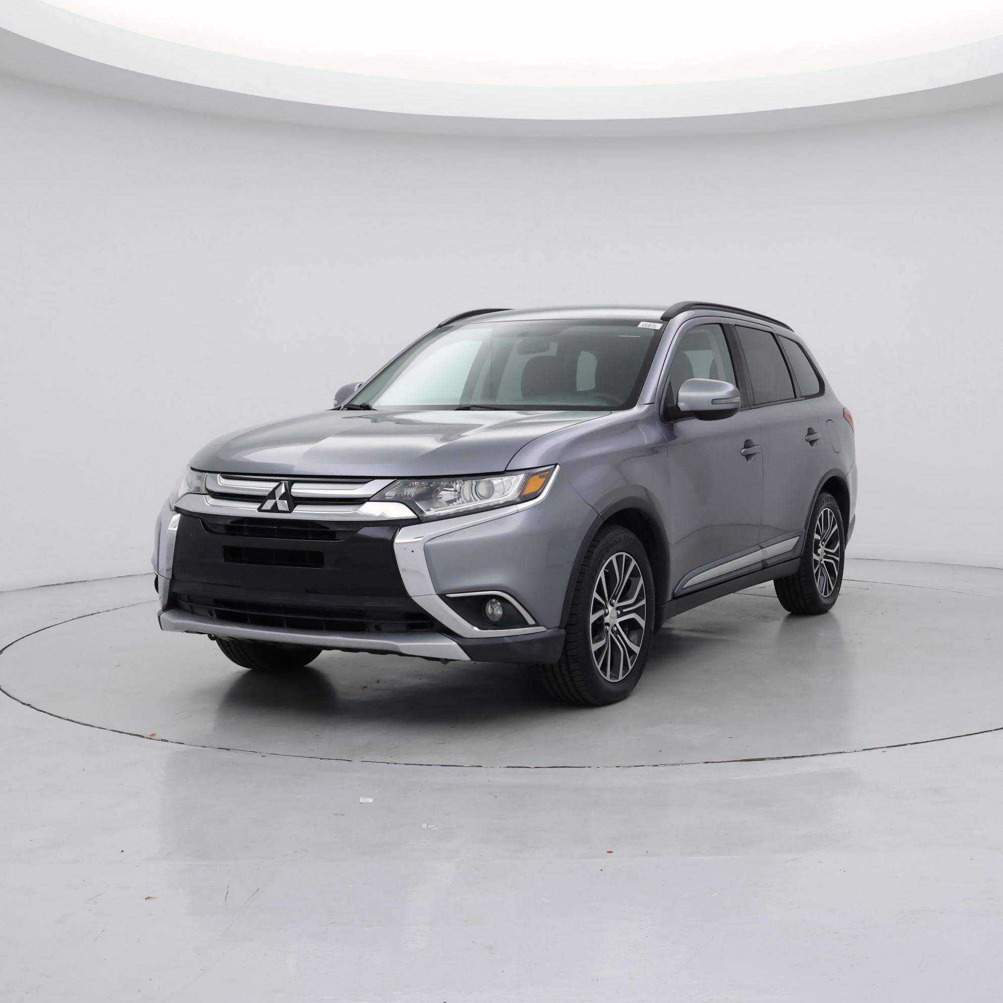 Thumbnail: 2016 Mitsubishi Outlander - 4