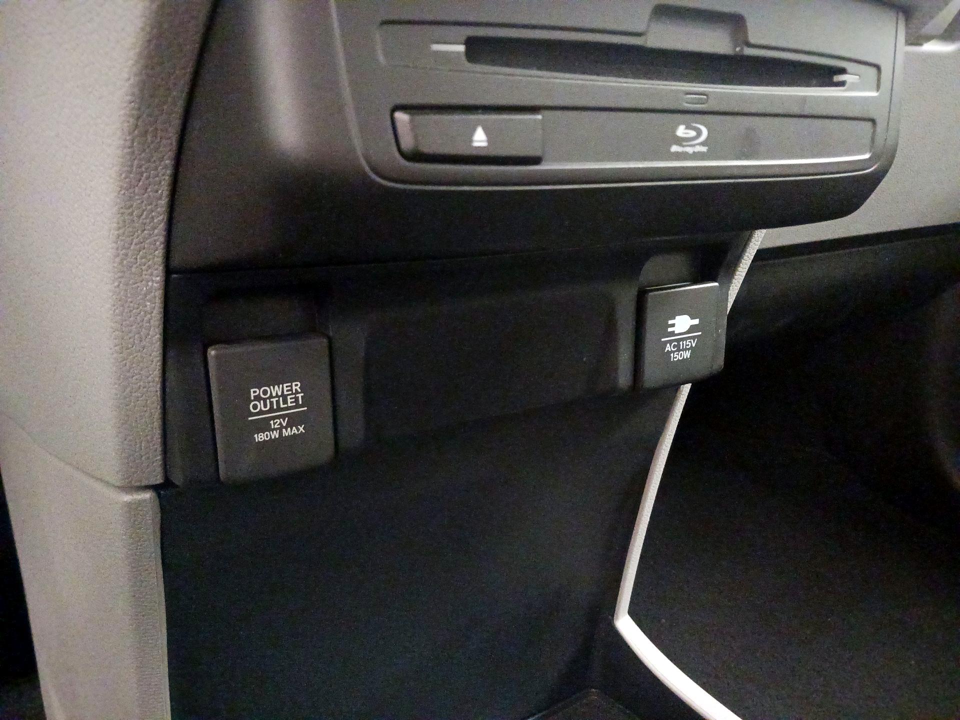 Thumbnail: 2018 Honda Odyssey - 17