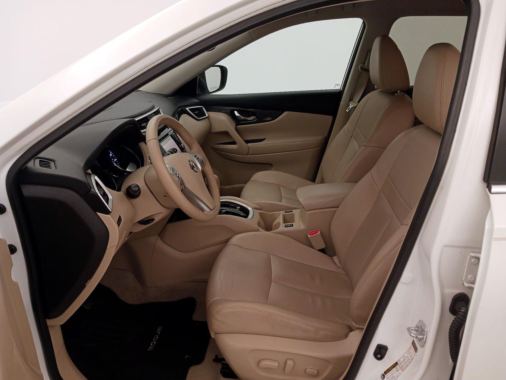 Thumbnail: 2015 Nissan Rogue - 11