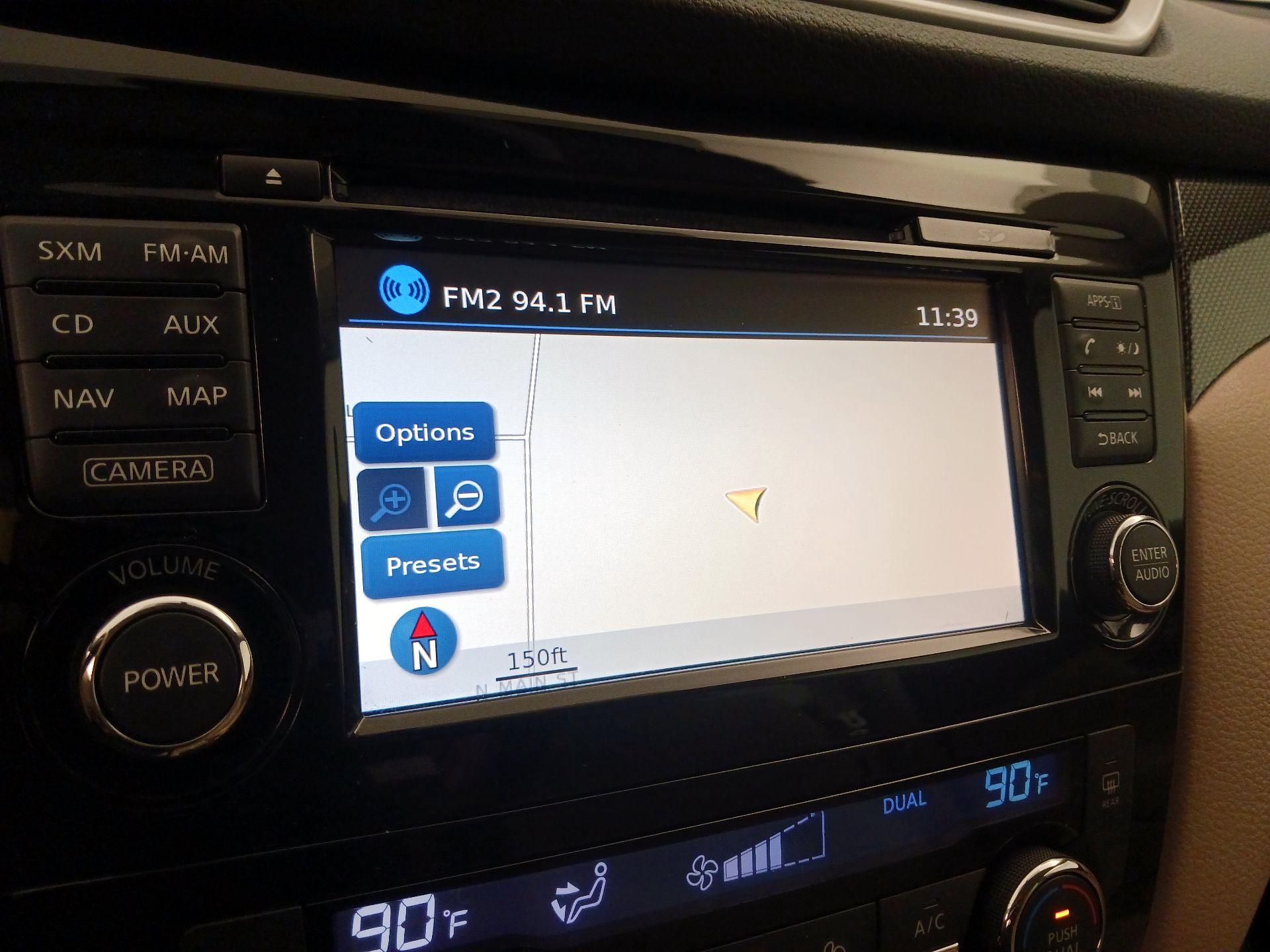 Thumbnail: 2015 Nissan Rogue - 14