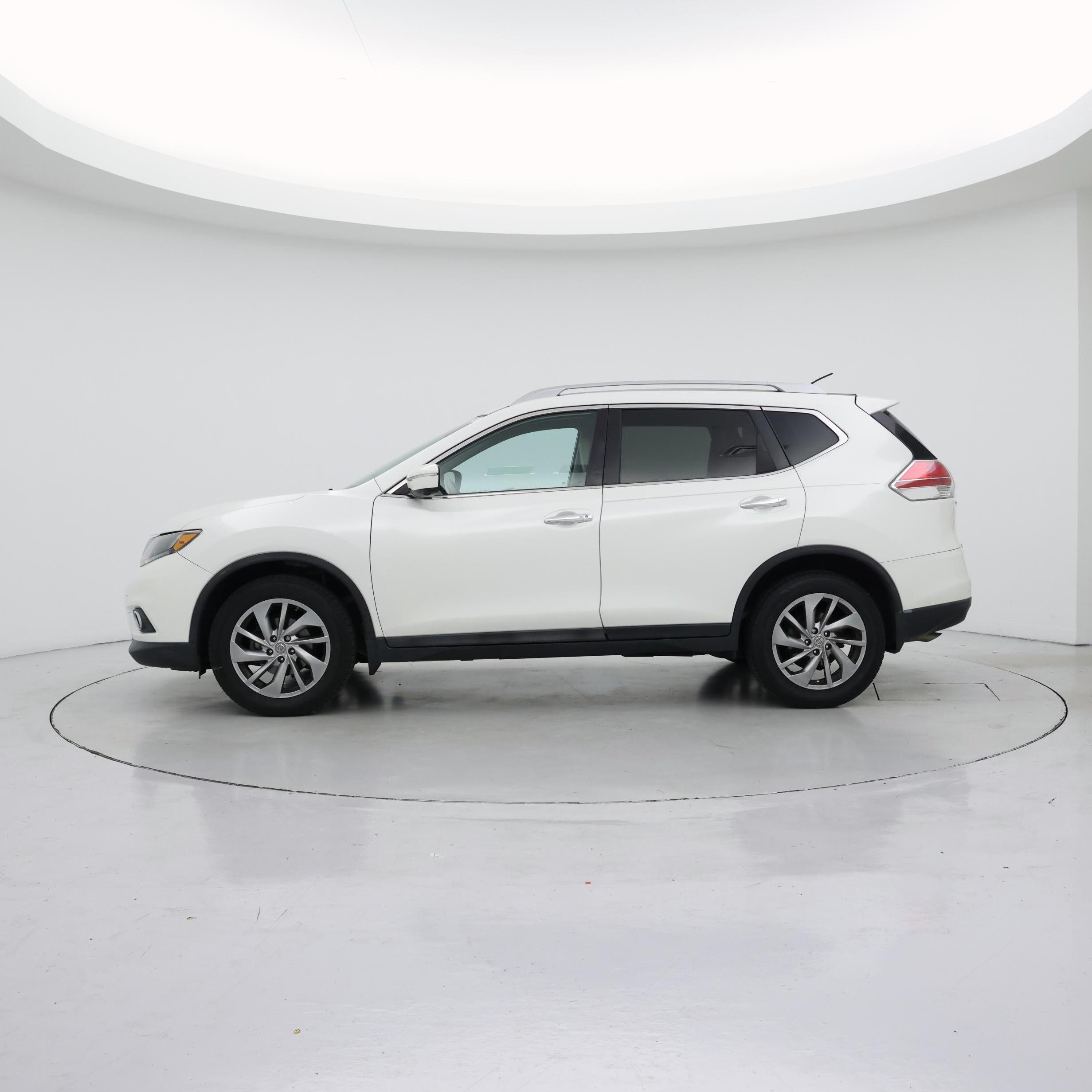 Thumbnail: 2015 Nissan Rogue - 3