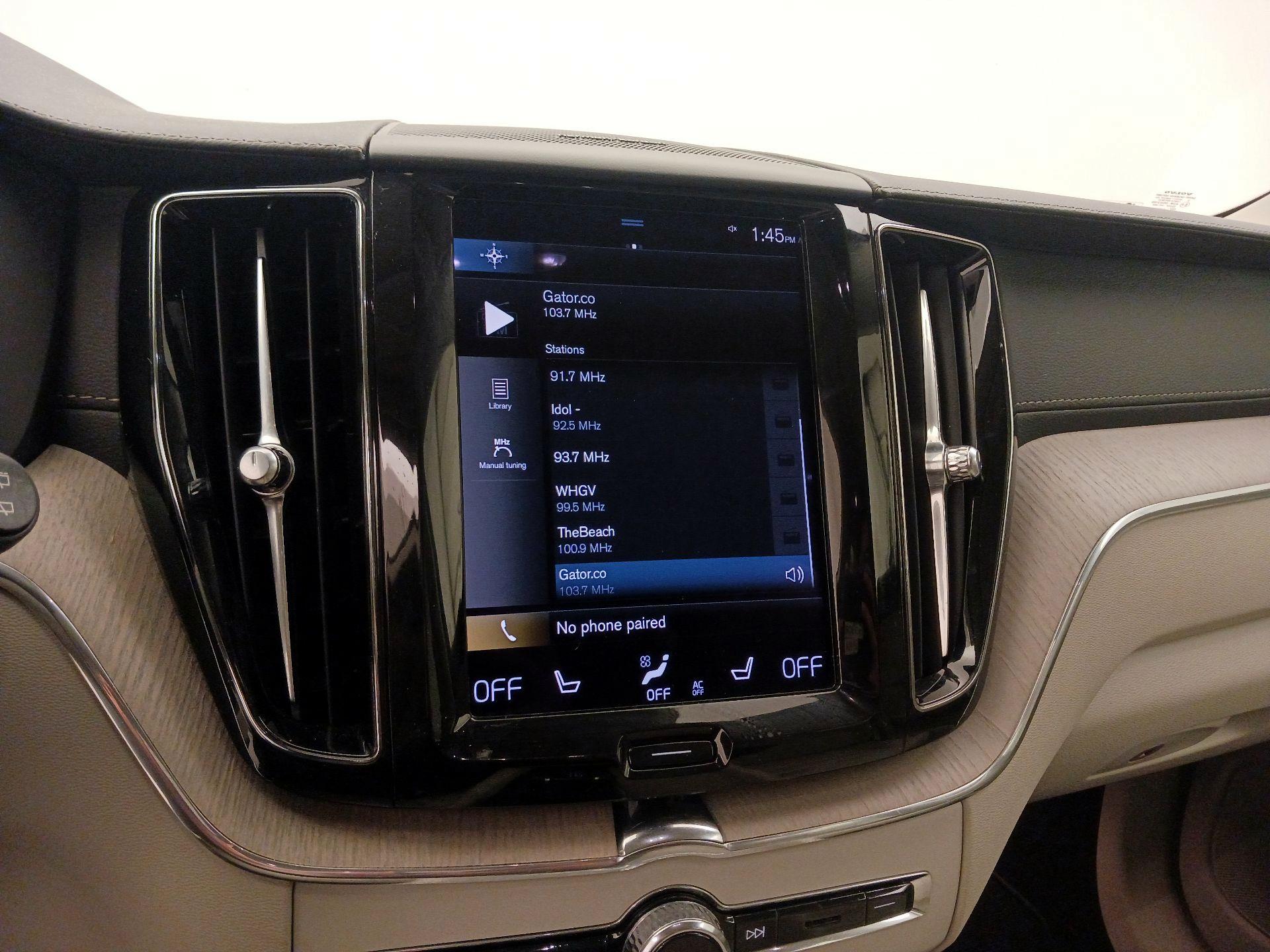 Thumbnail: 2021 Volvo XC60 - 14