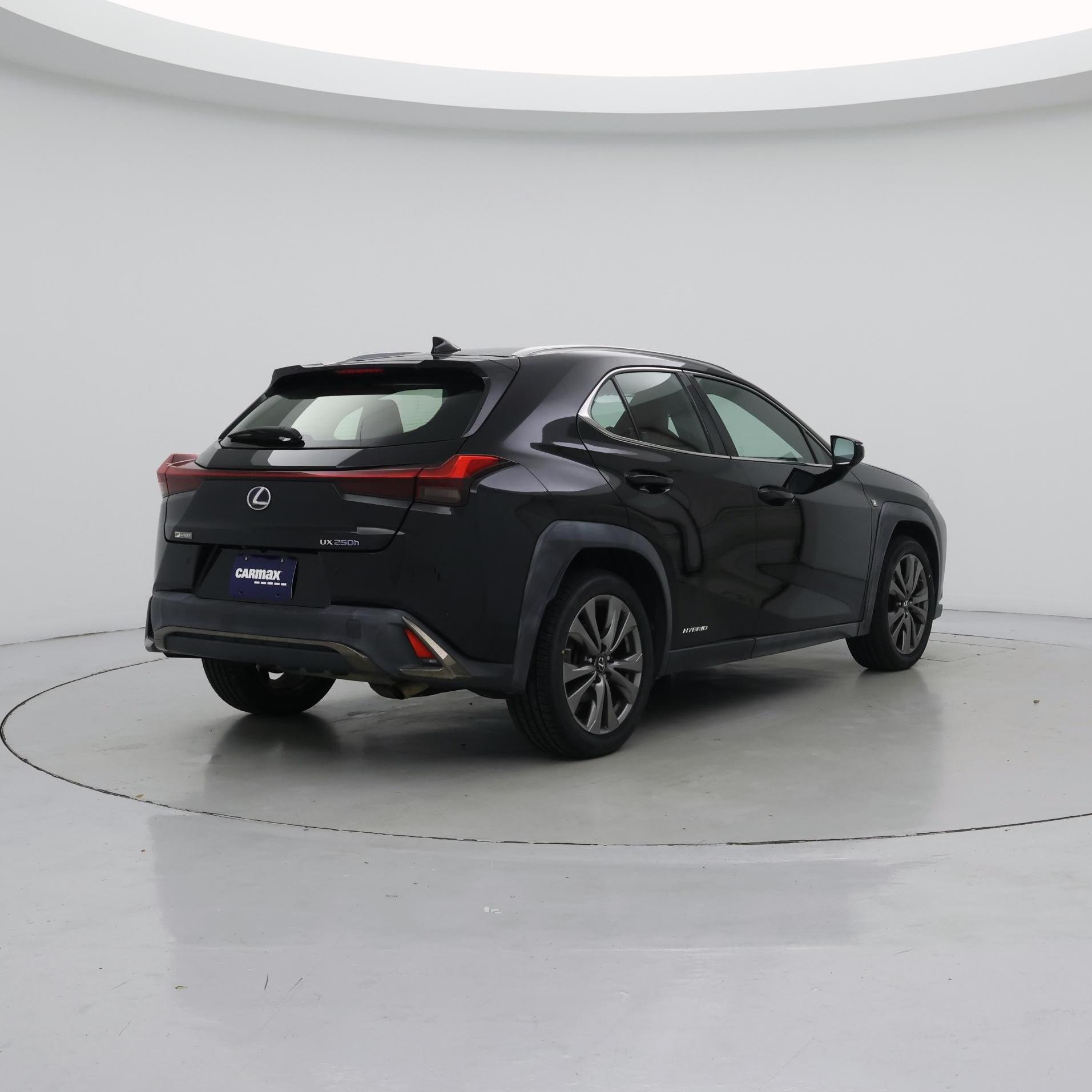 Thumbnail: 2019 Lexus UX - 8