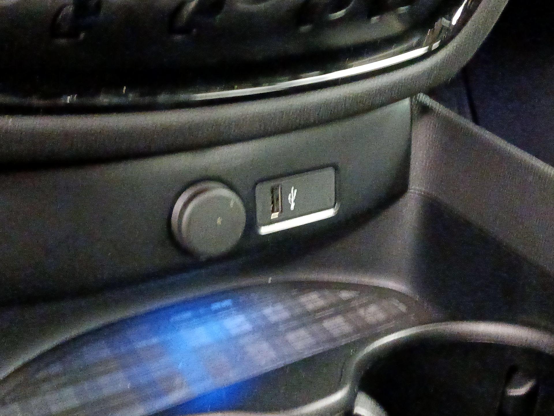 Thumbnail: 2019 MINI Cooper Clubman - 18