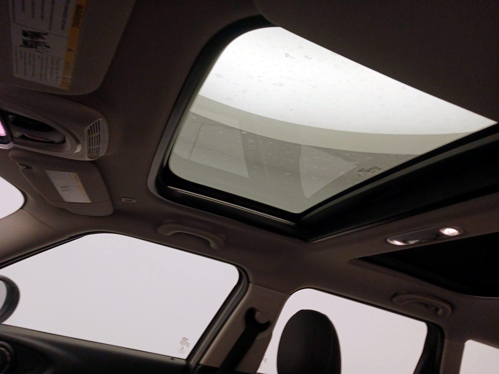 Thumbnail: 2019 MINI Cooper Clubman - 19