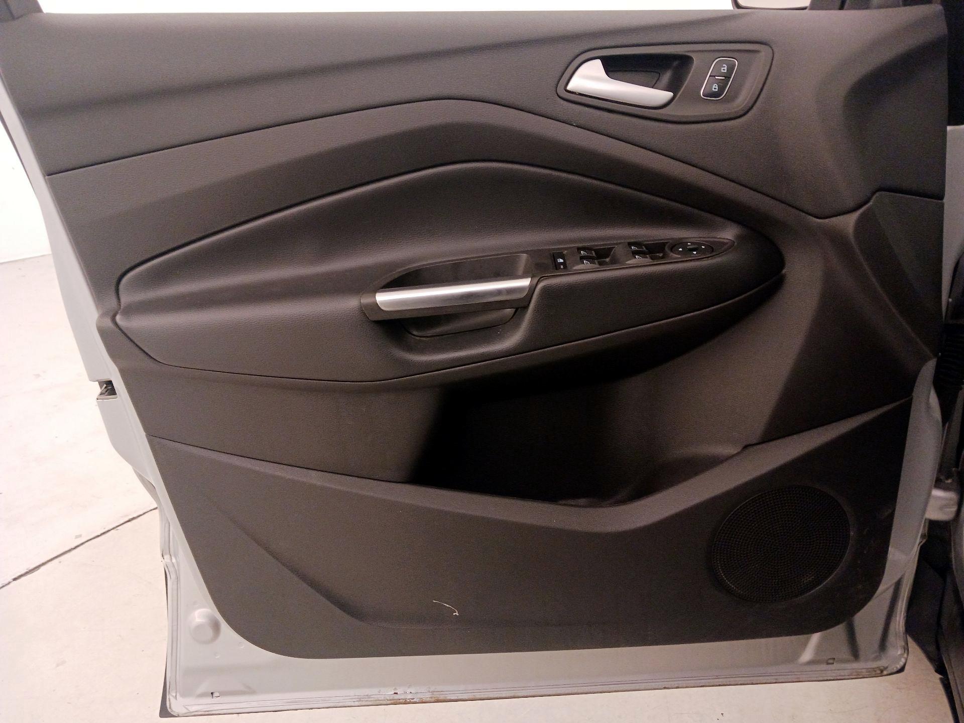 Thumbnail: 2019 Ford Escape - 12