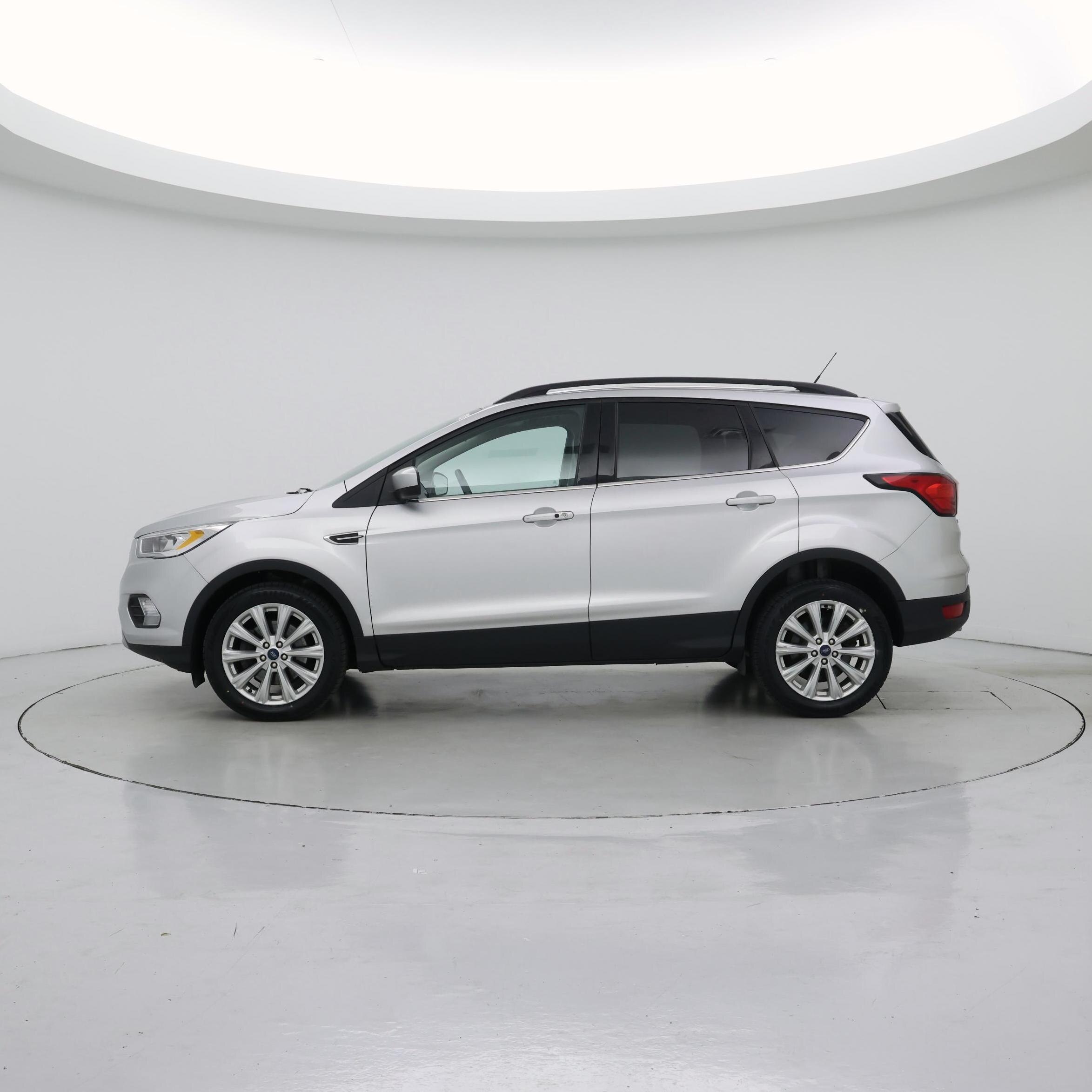 Thumbnail: 2019 Ford Escape - 3