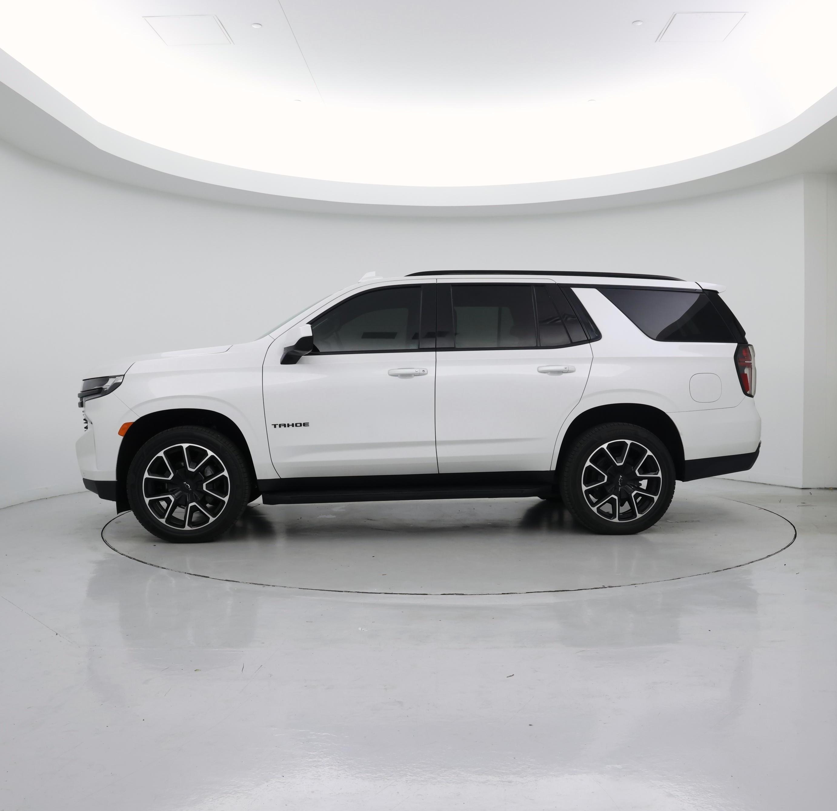 Thumbnail: 2023 Chevrolet Tahoe - 3