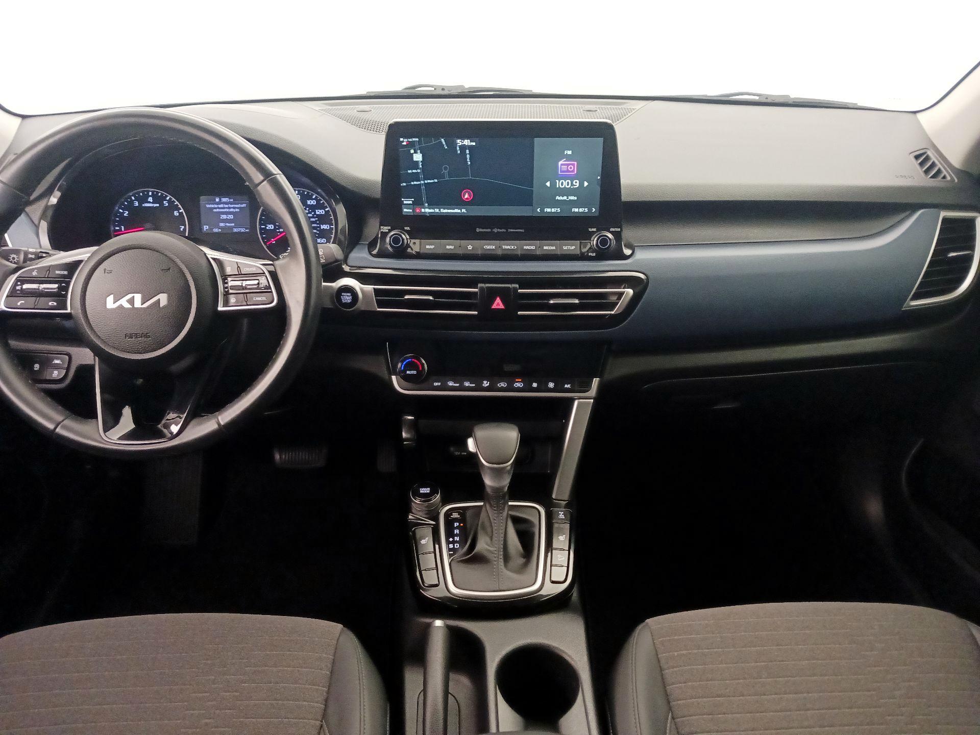 Thumbnail: 2022 Kia Seltos - 9