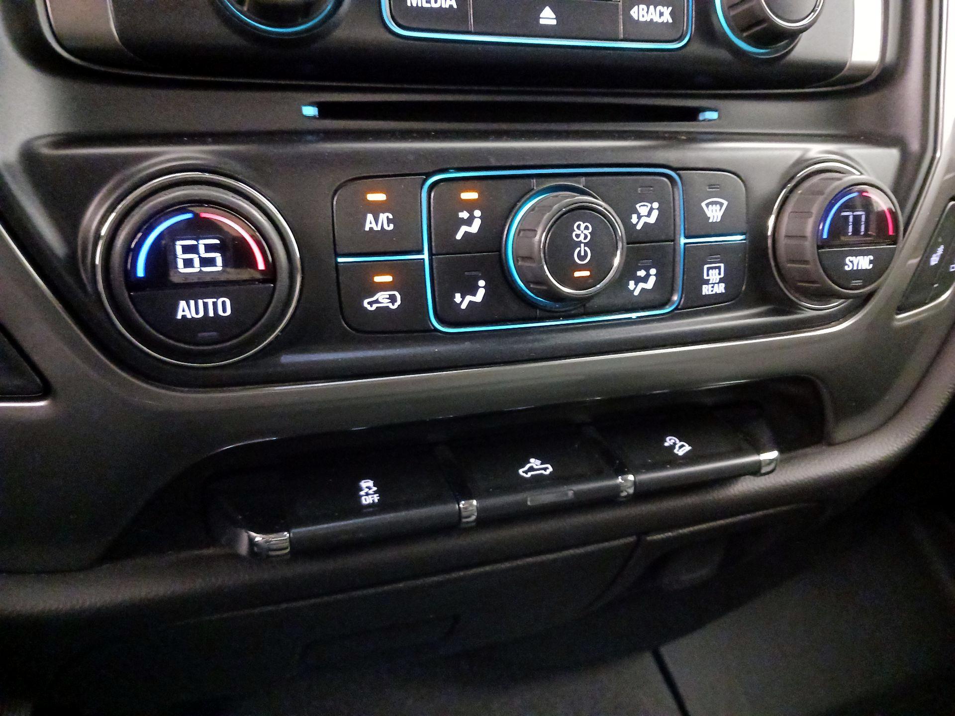 Thumbnail: 2019 Chevrolet Silverado 1500 - 16